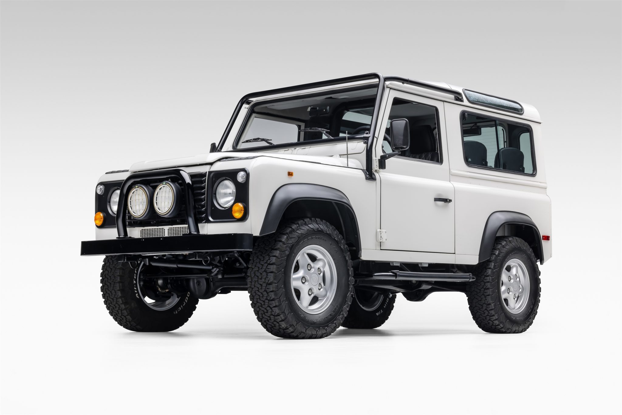Land Rover Defender 90 NAS 