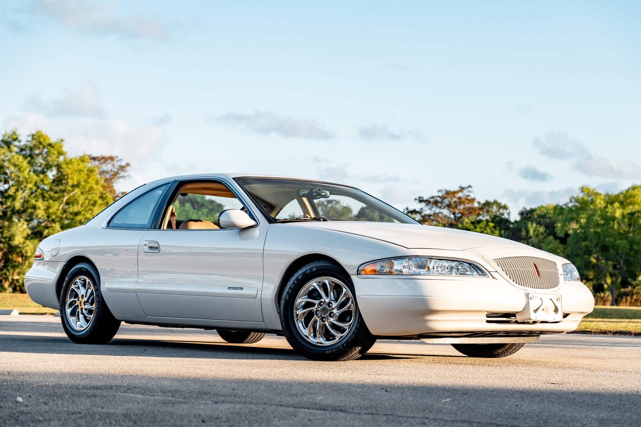 Lincoln Mark VIII 