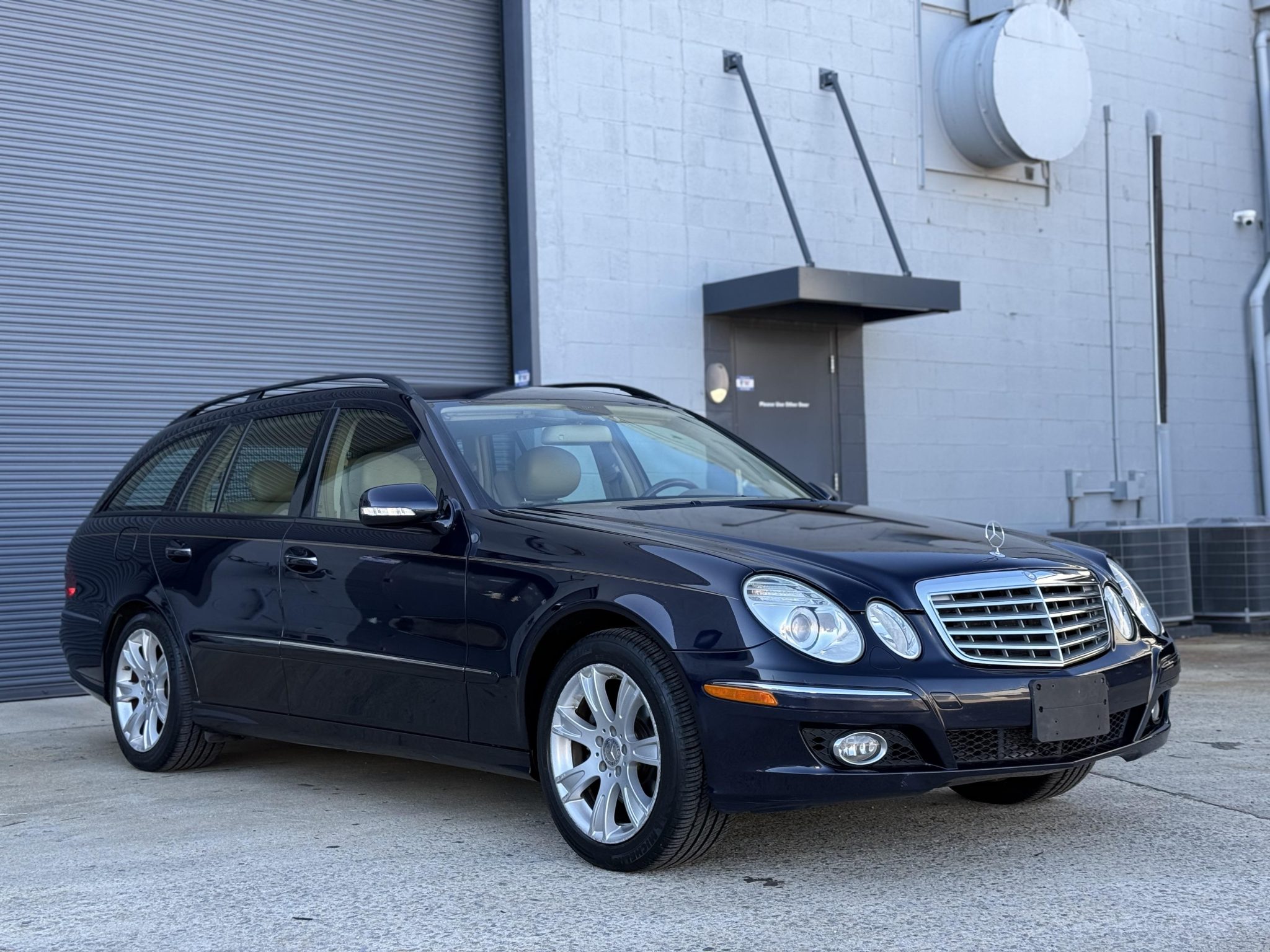 Mercedes-Benz W211 E-Class 