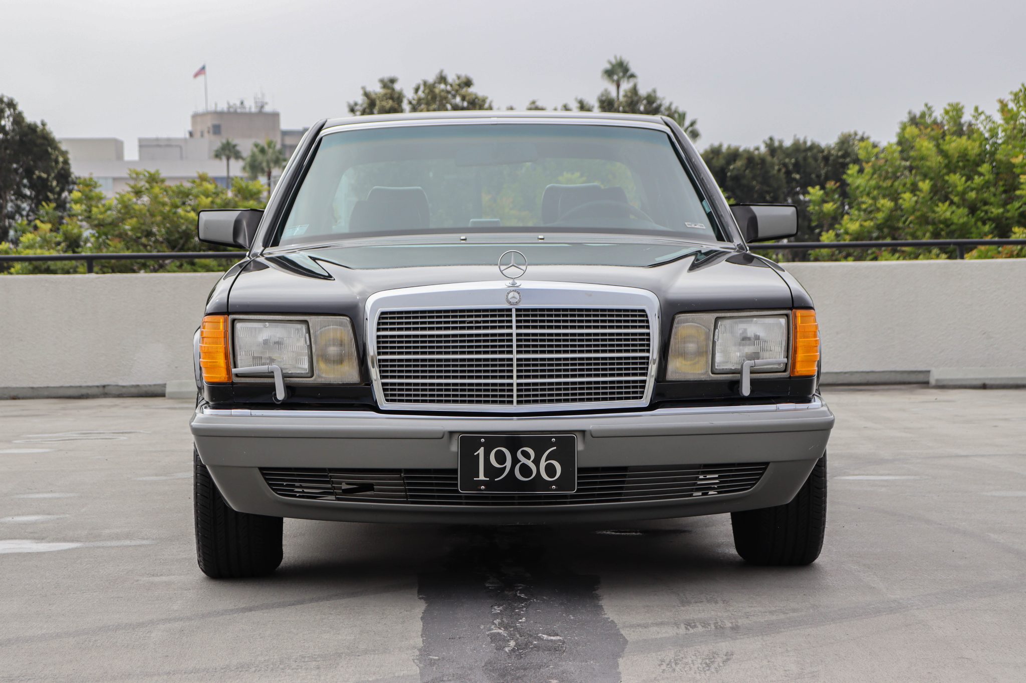 Mercedes-Benz W126 S-Class 