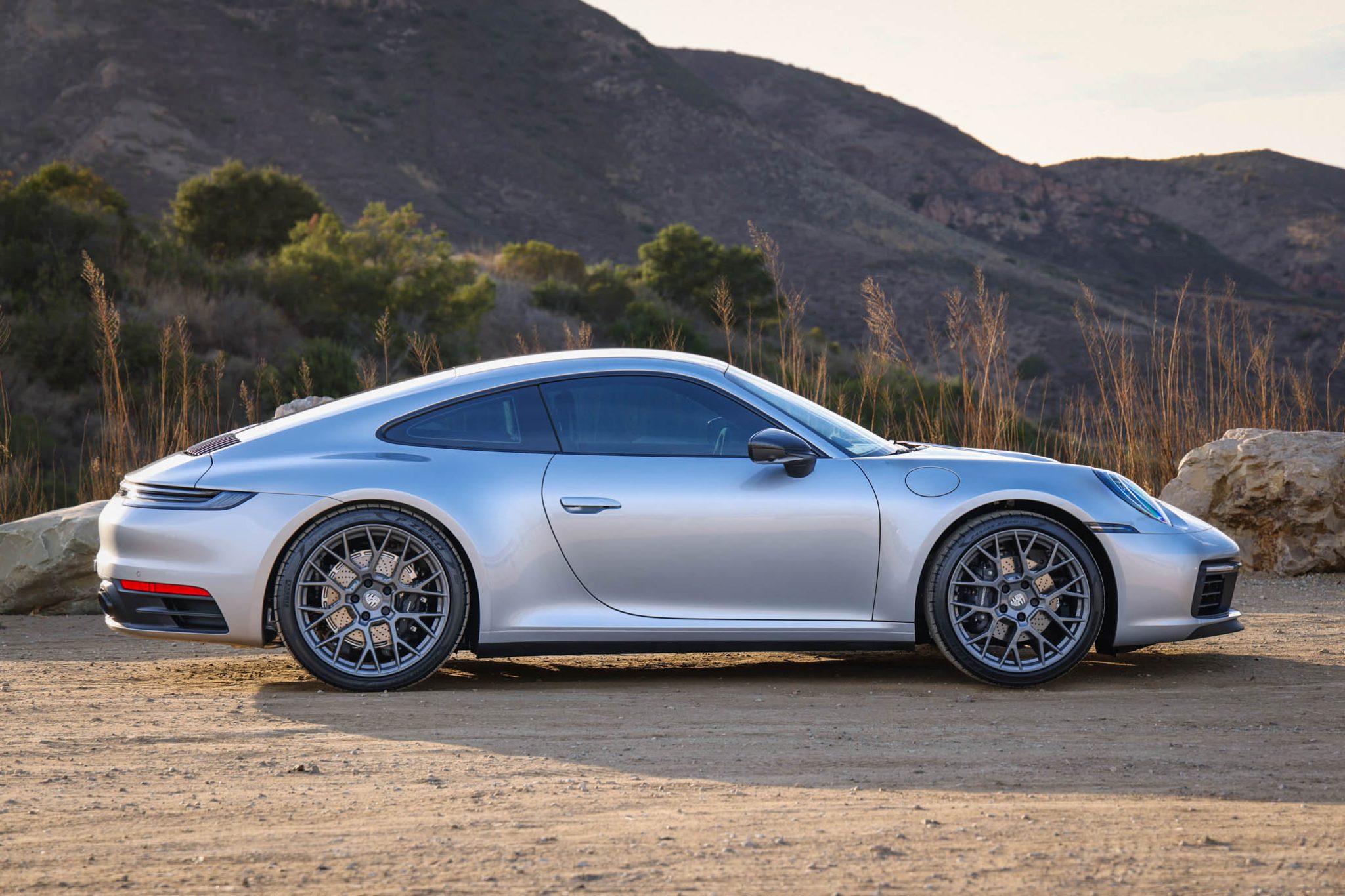 Porsche 992 911 (Non-Turbo/GT2/GT3) 
