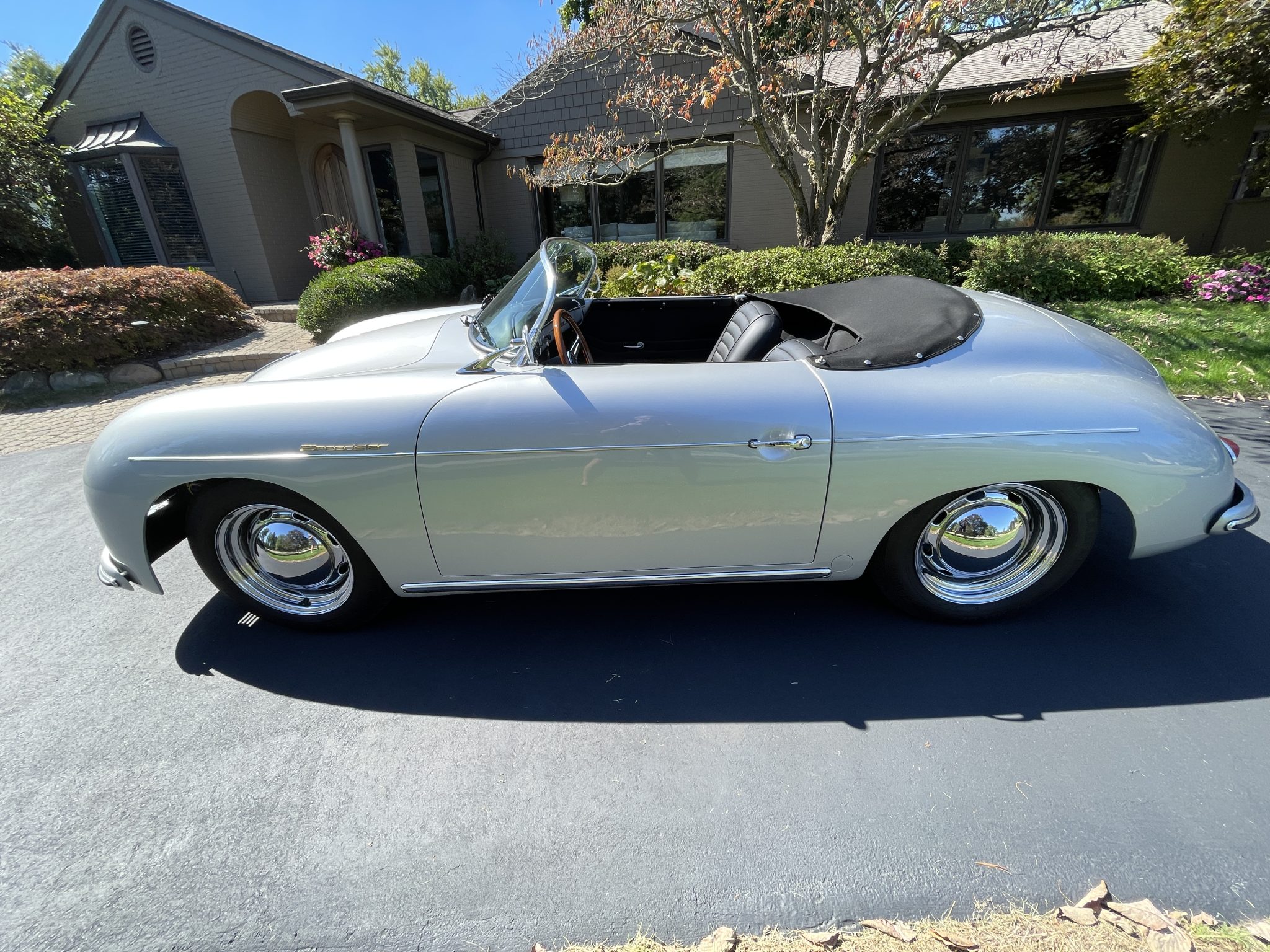 Porsche 356 Speedster Replica by Vintage Speedsters