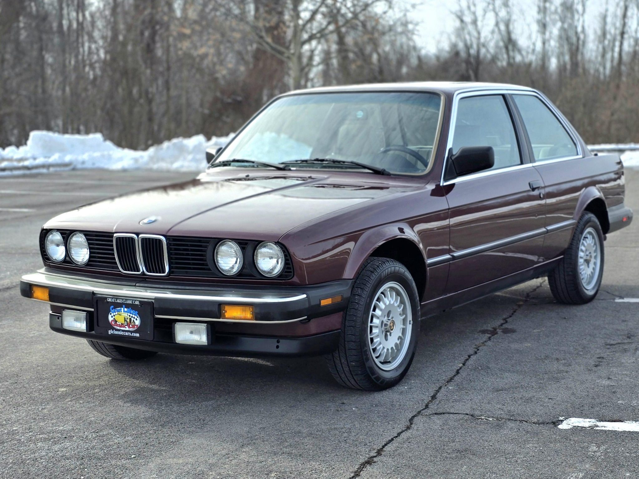 BMW E30 3-Series Coupe 