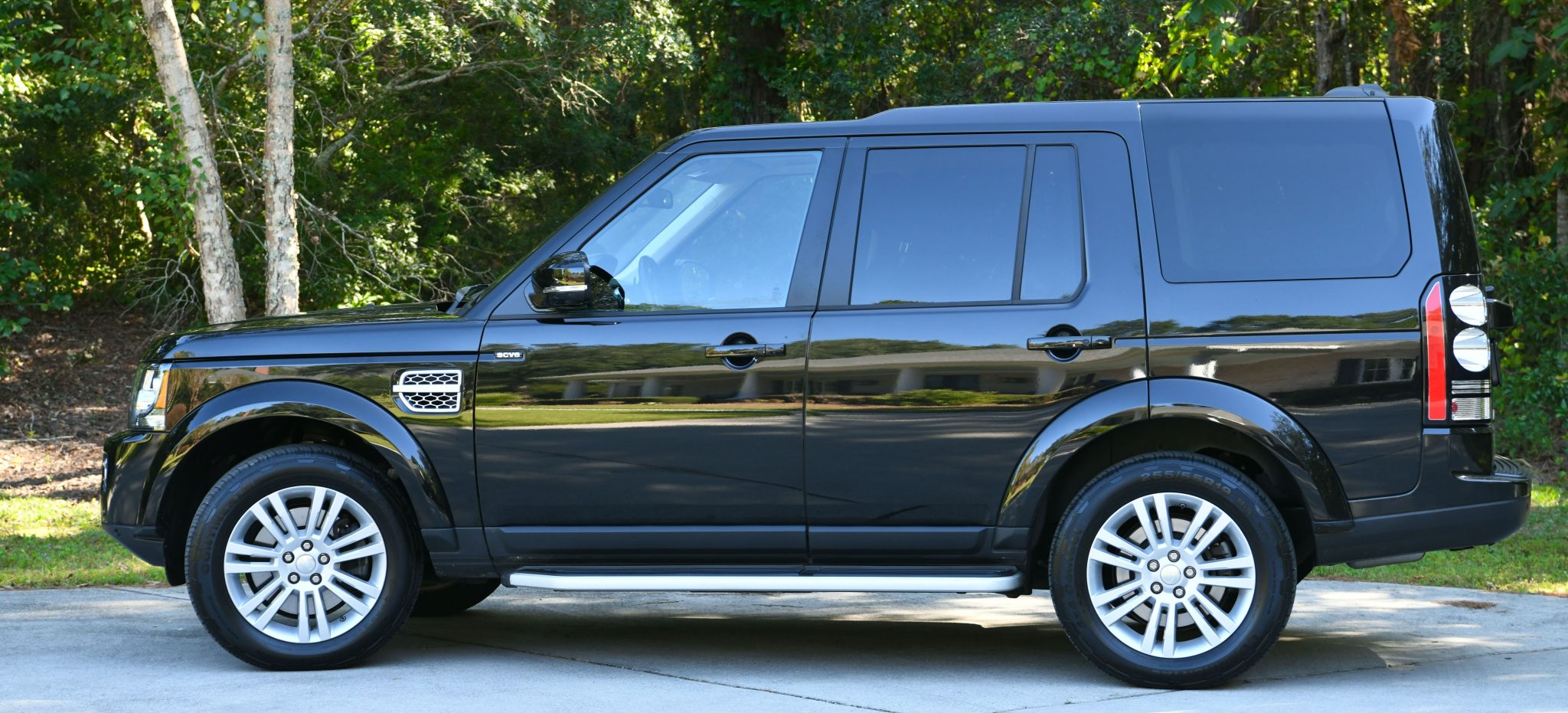 Land Rover LR4 