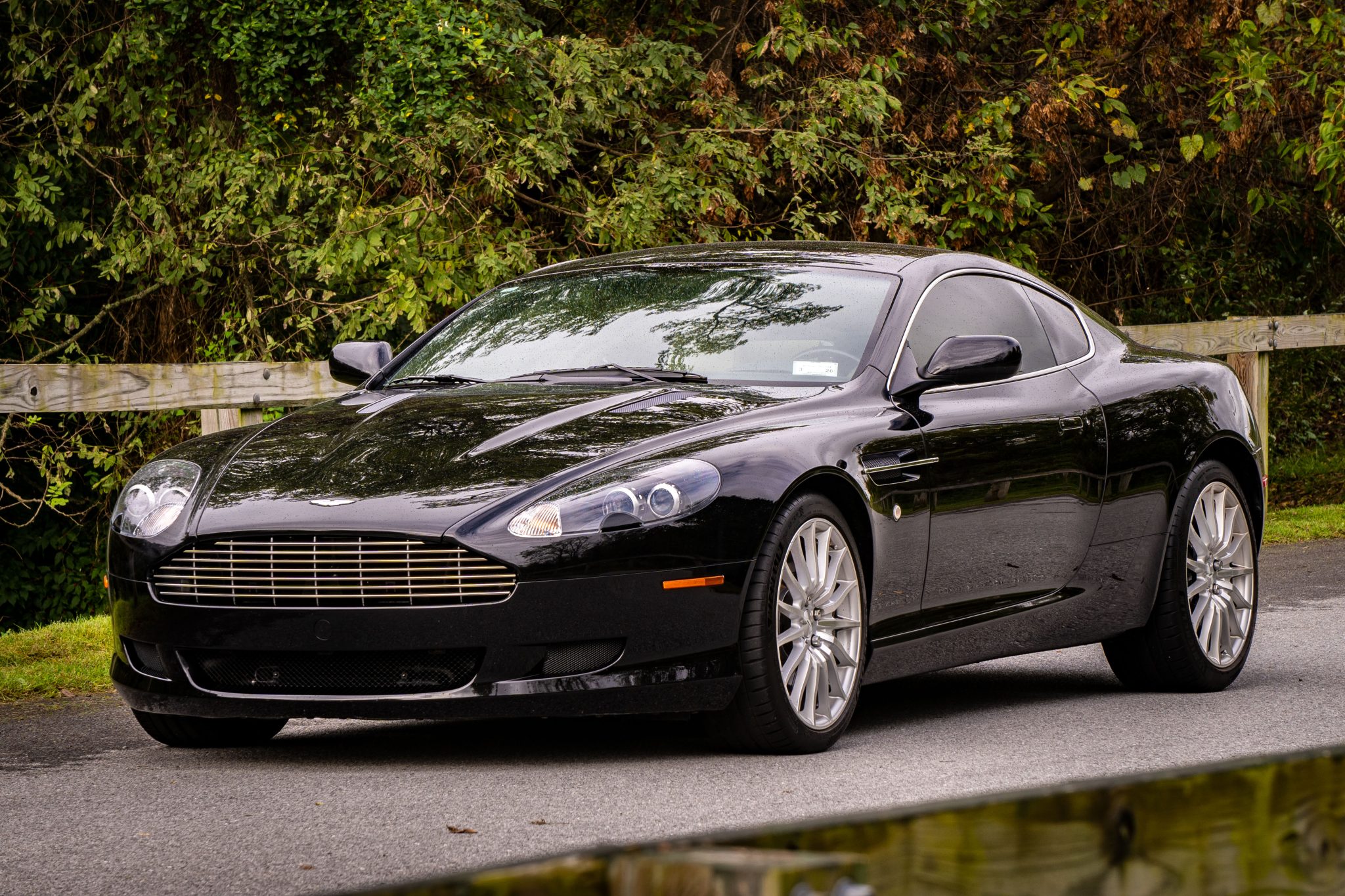 Aston Martin DB9 