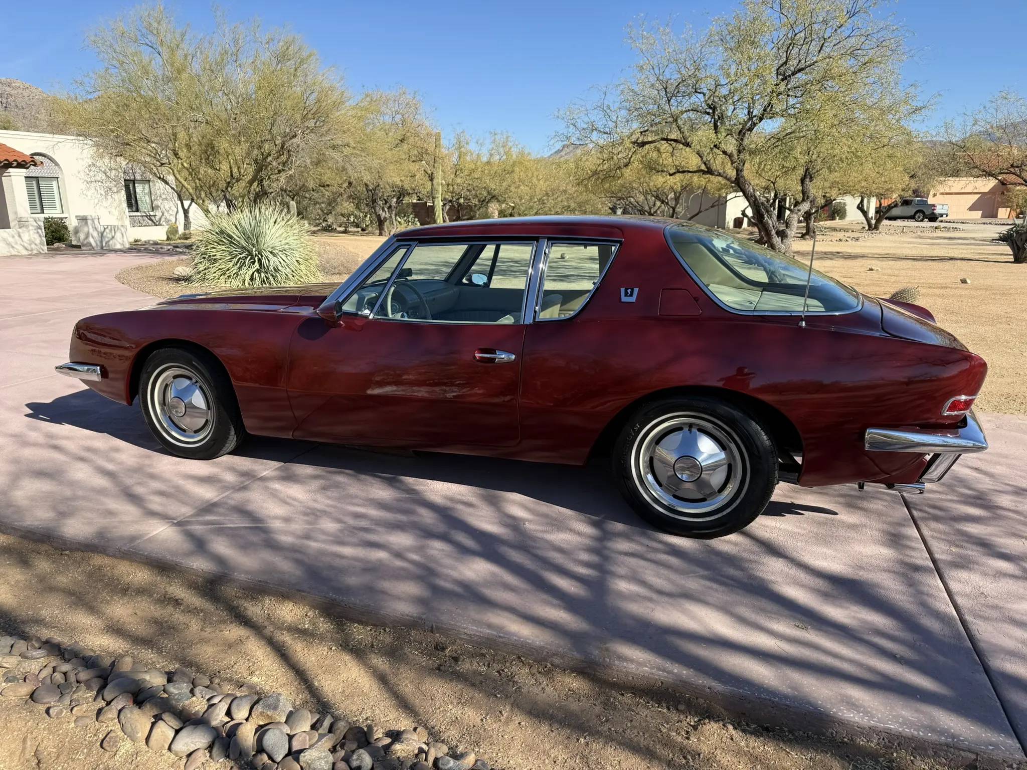 1963 Studebaker Avanti 