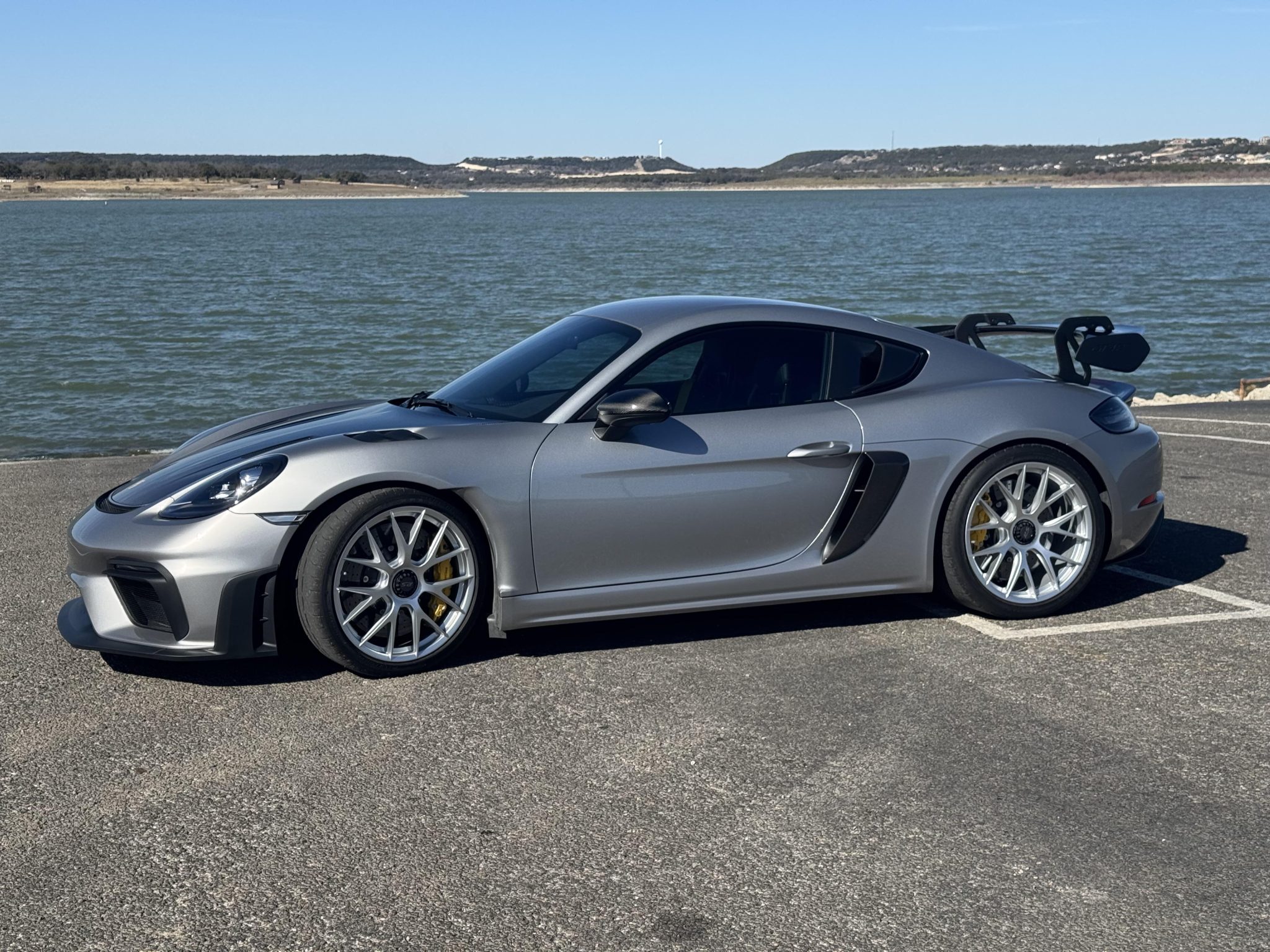 Porsche Cayman GT4 