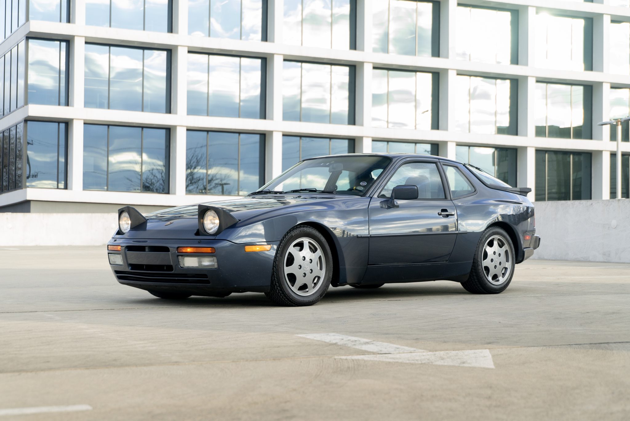 Porsche 944 Turbo 