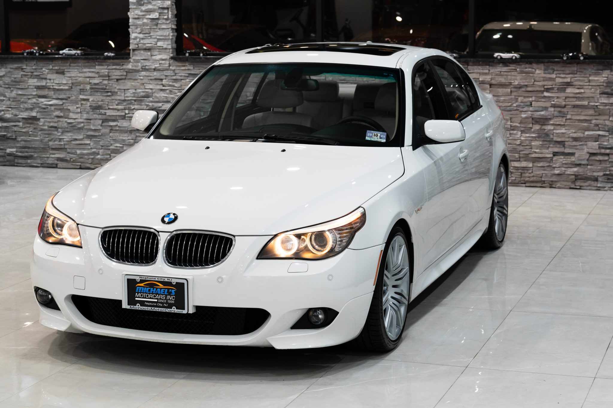 BMW E60 5-Series Sedan 