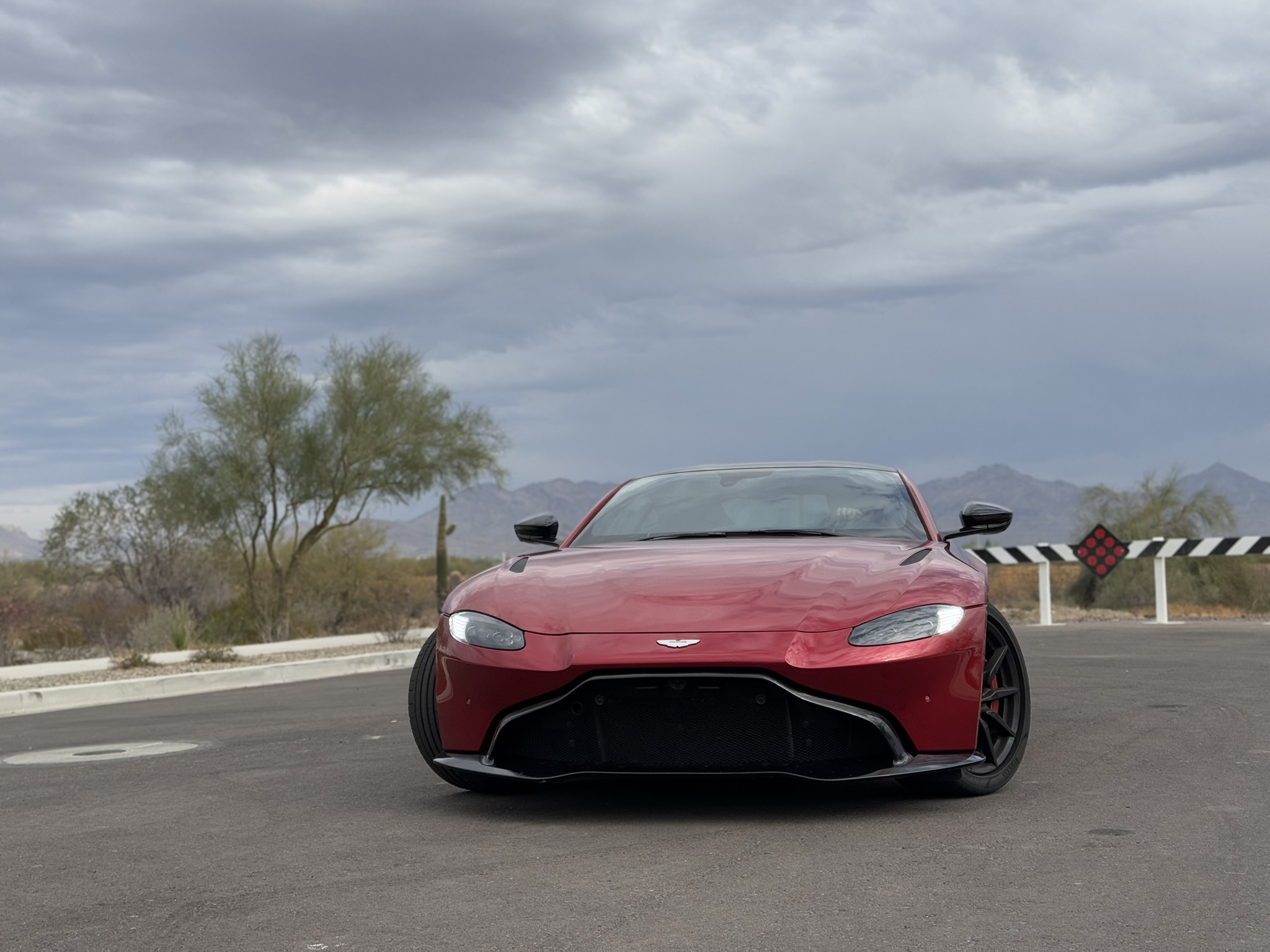 Aston Martin V8 Vantage (2006+) 
