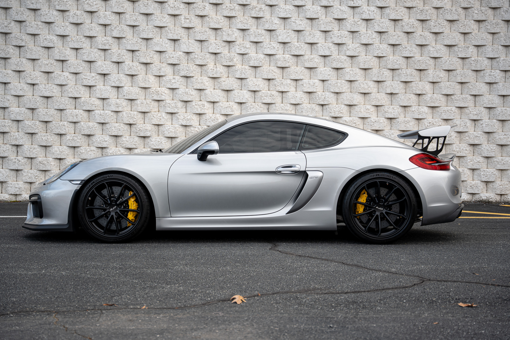 Porsche Cayman GT4 