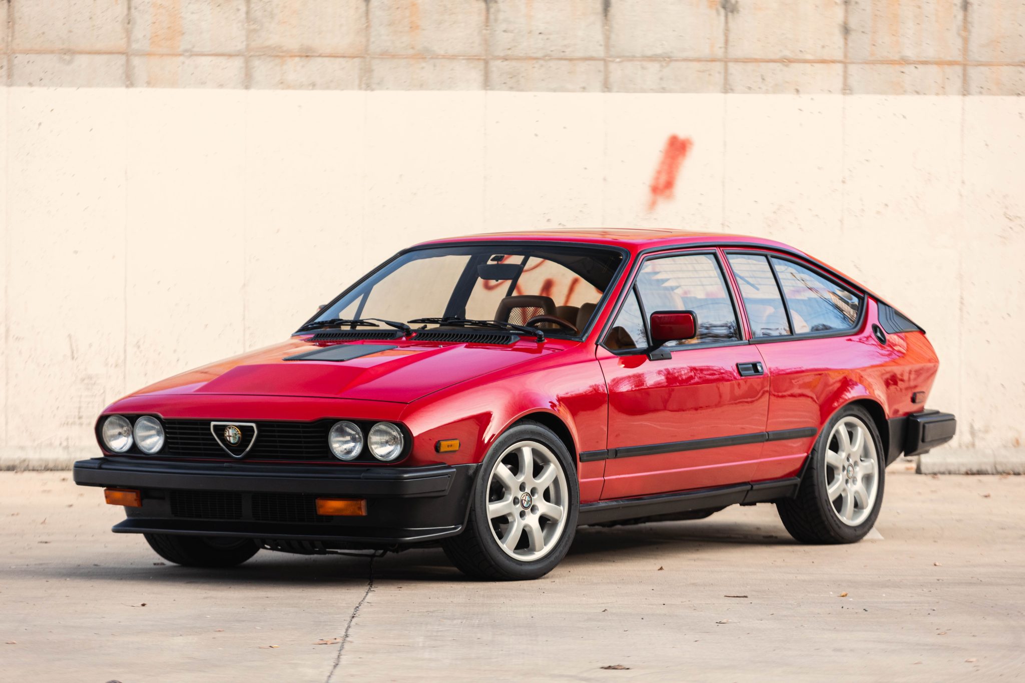 Alfa Romeo GTV6 