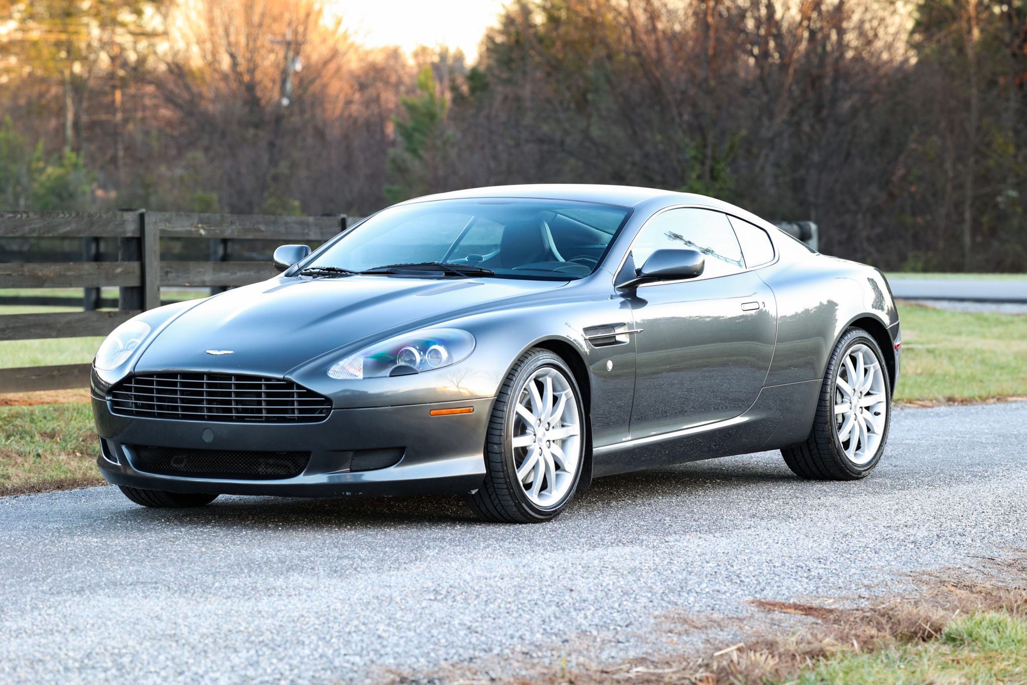Aston Martin DB9 