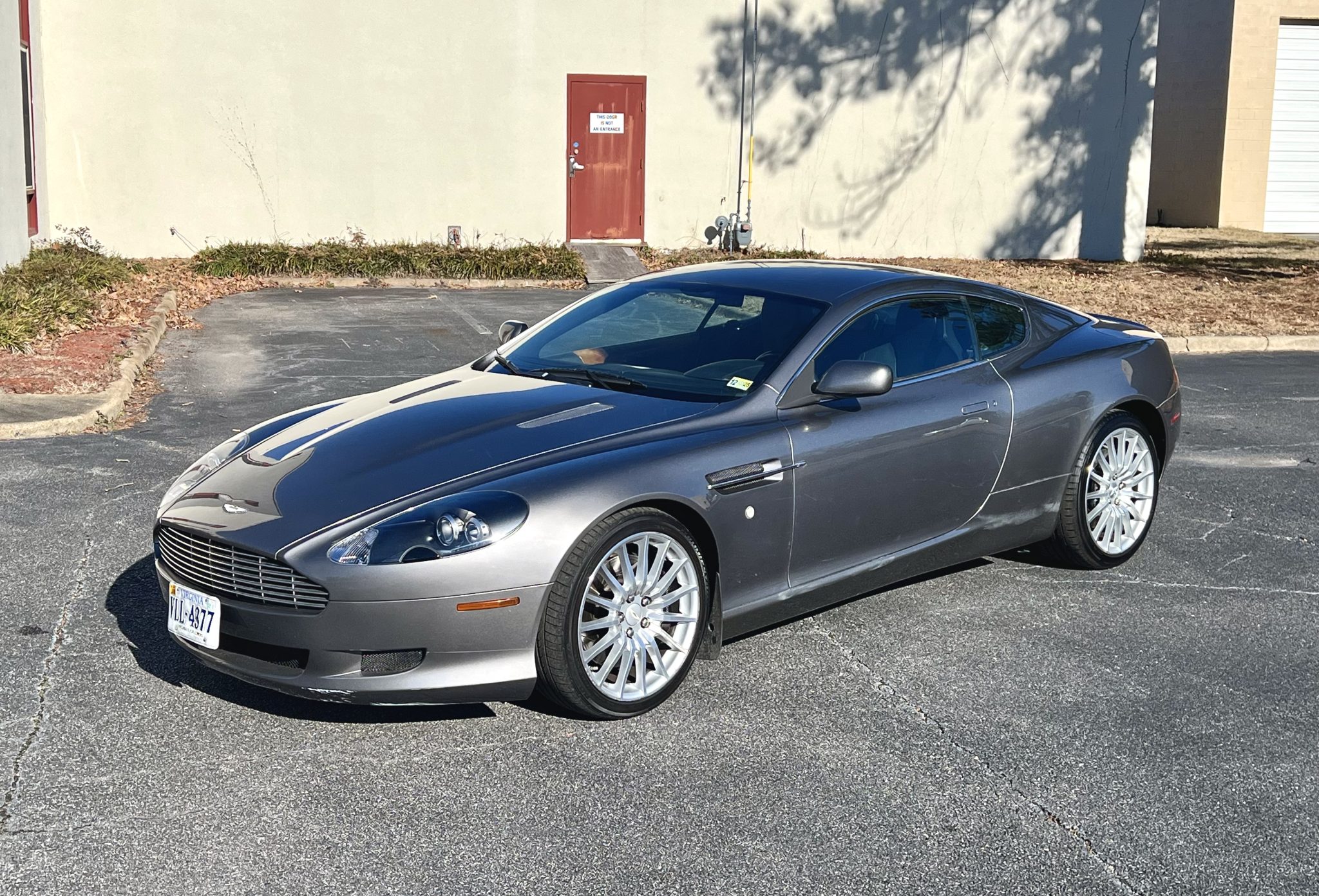 Aston Martin DB9 