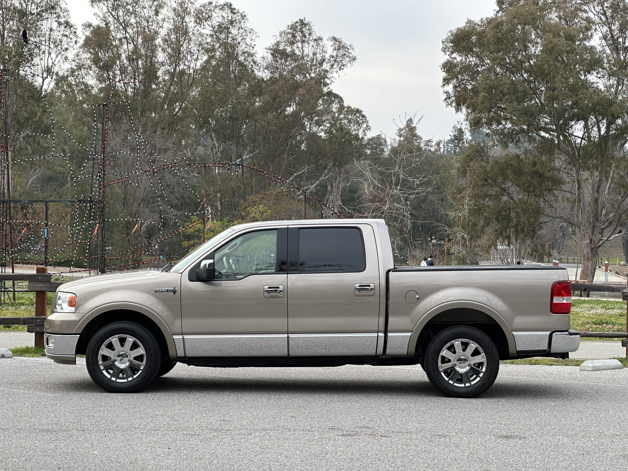 Lincoln Blackwood & Mark LT 