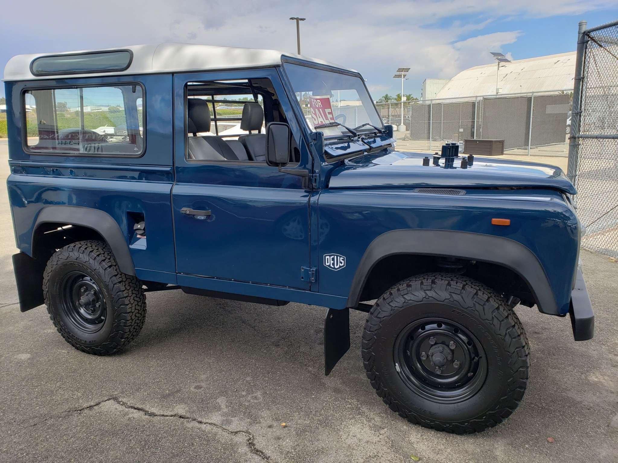 Land Rover 90 / Defender 90 (Euro Spec) 