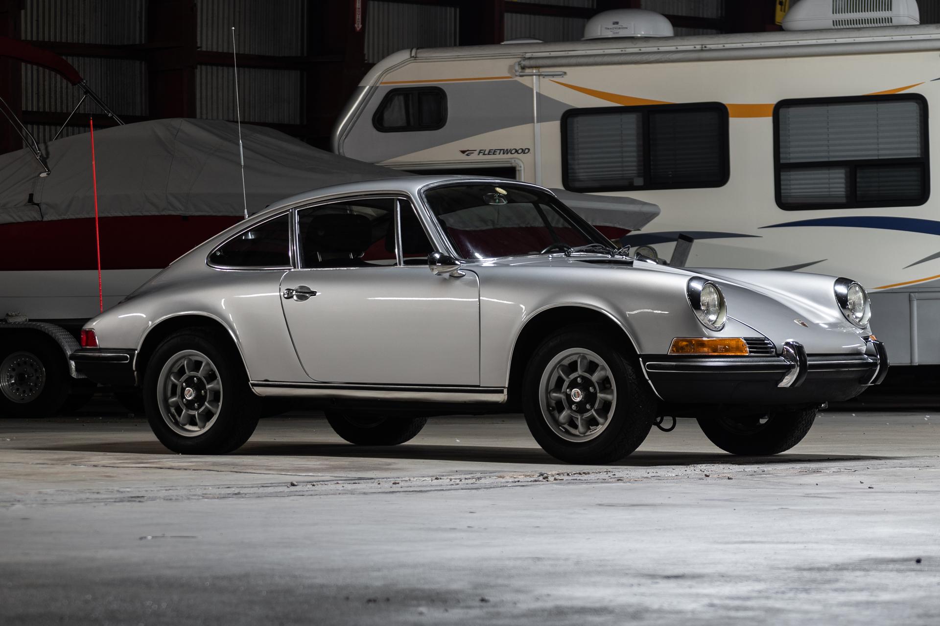 Porsche LWB 911E (1969-1973) 