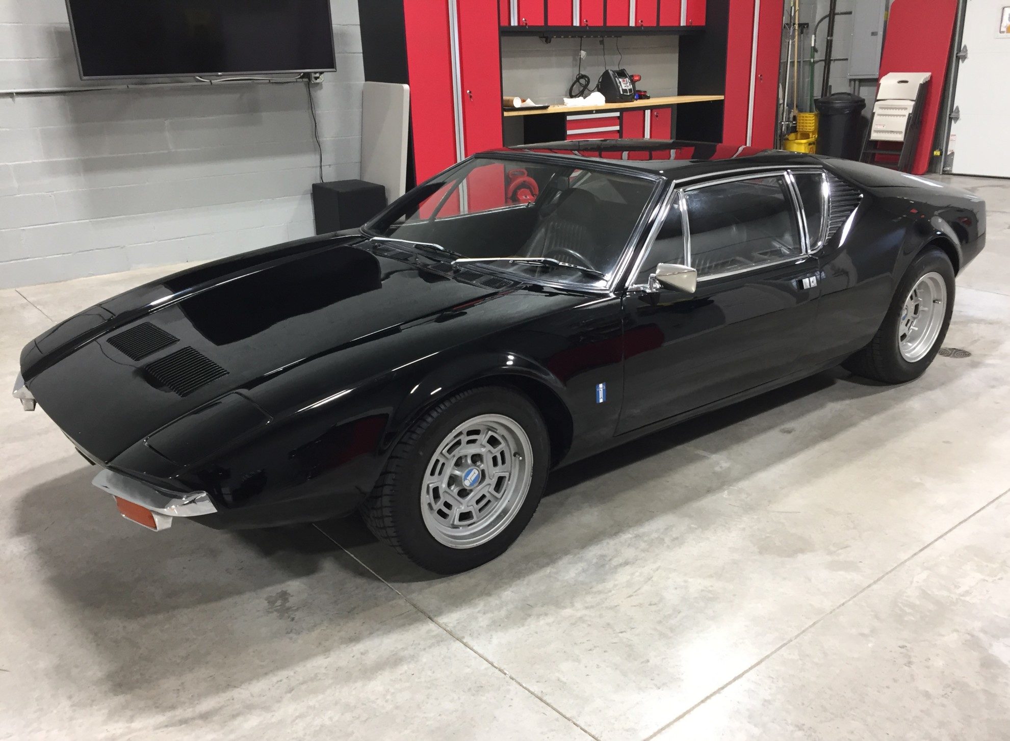 DeTomaso Pantera 