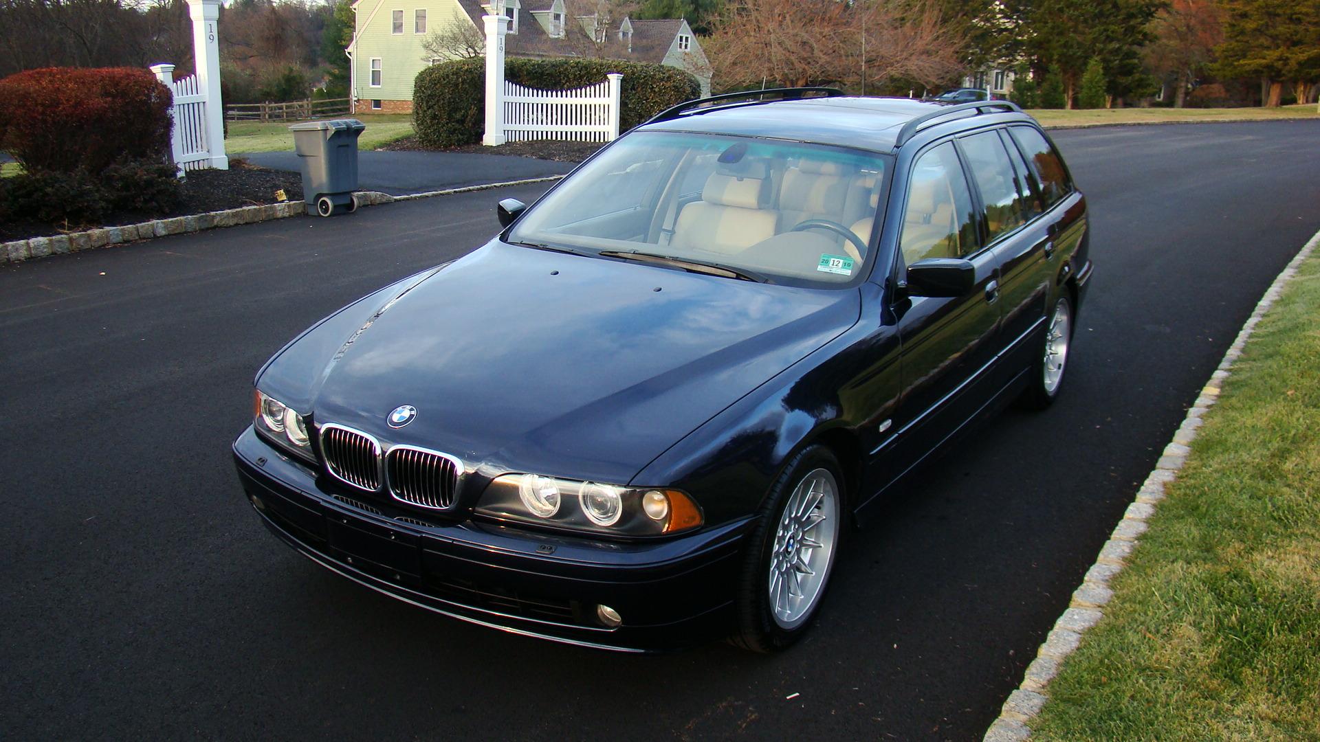 BMW E39 5-Series 
