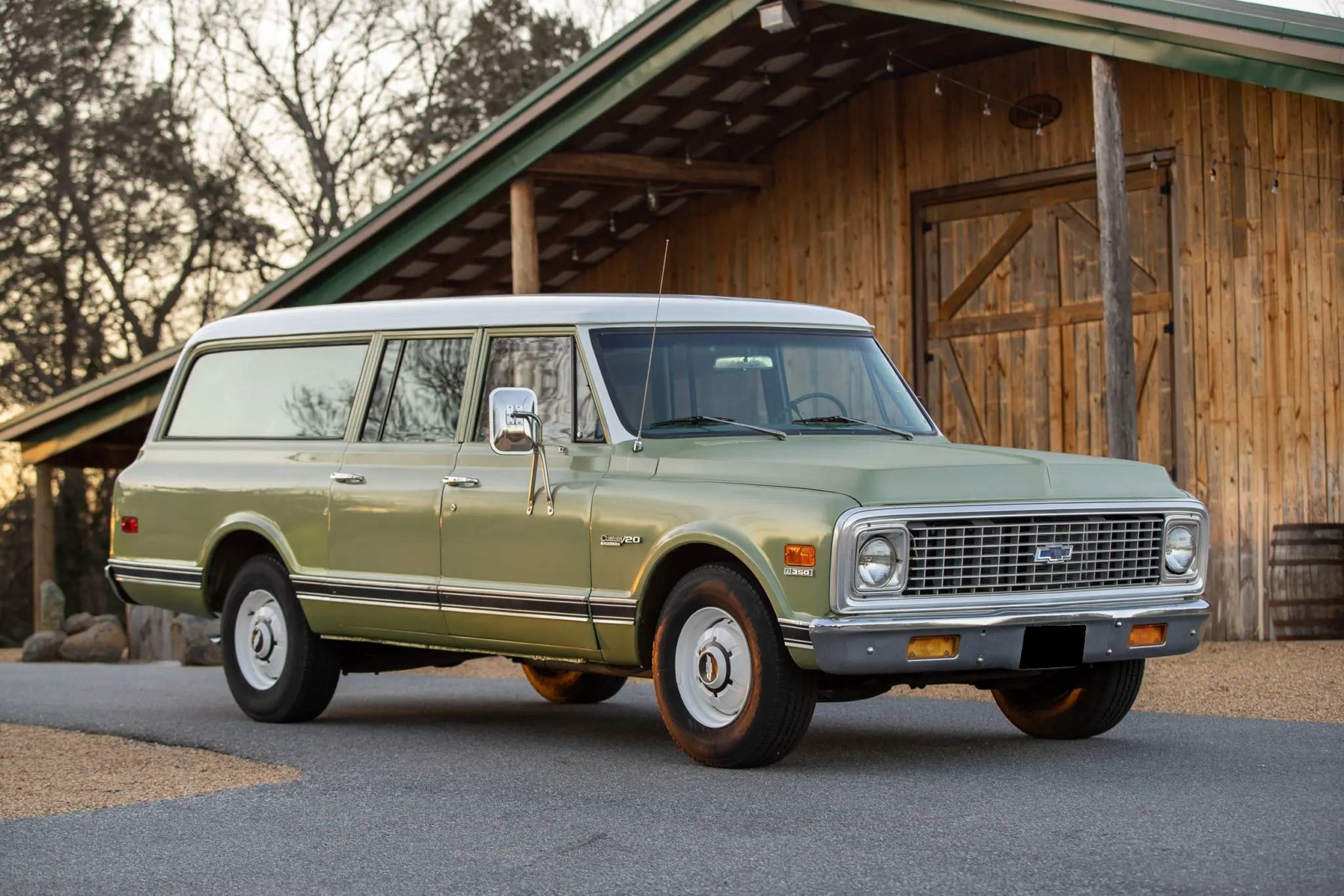 Chevrolet Suburban (1967-1972) 