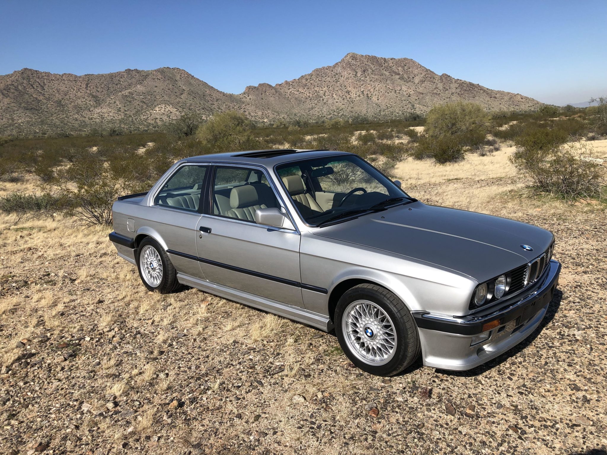 BMW E30 3-Series Coupe 