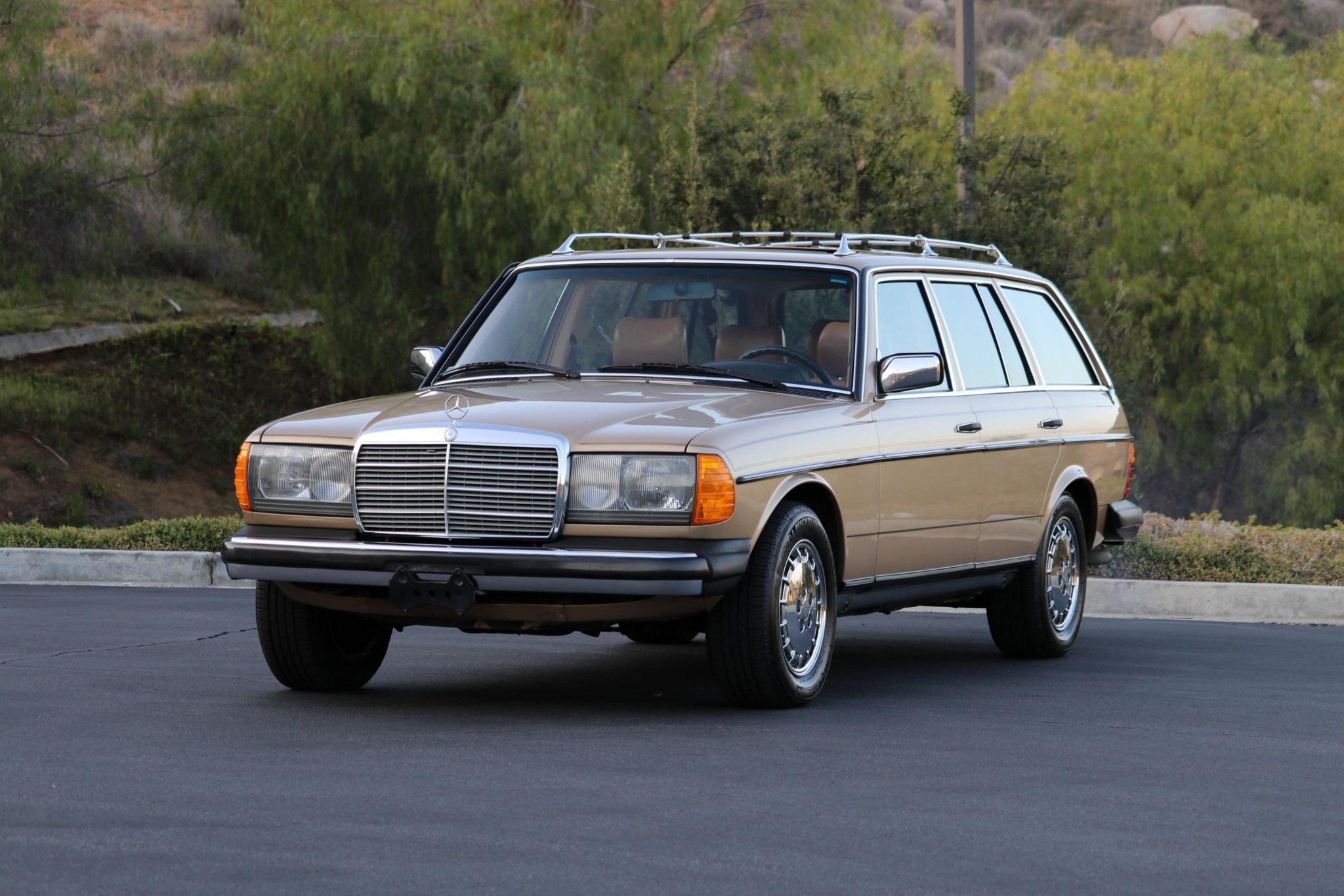 Mercedes-Benz W123 