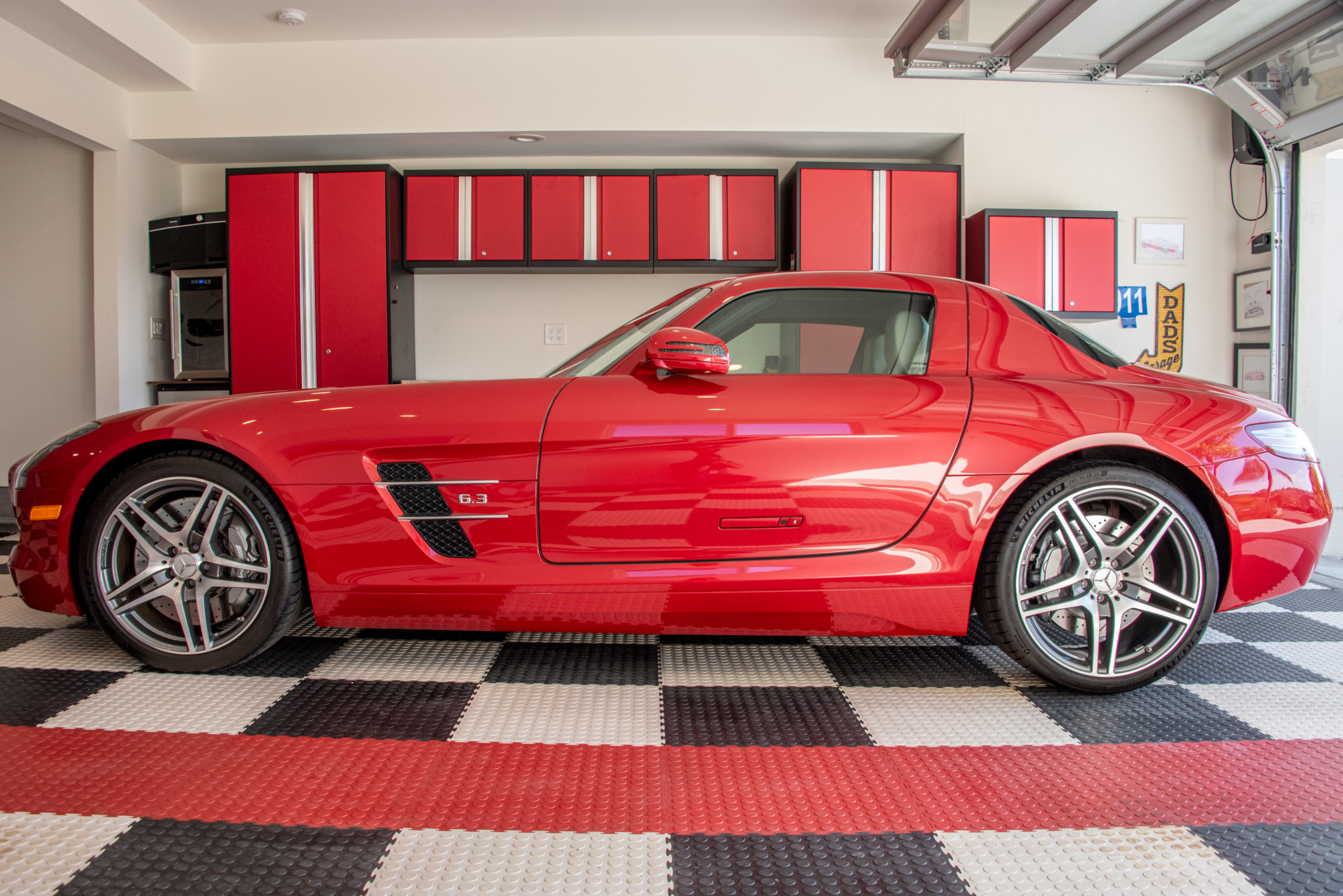 Mercedes-Benz SLS AMG 