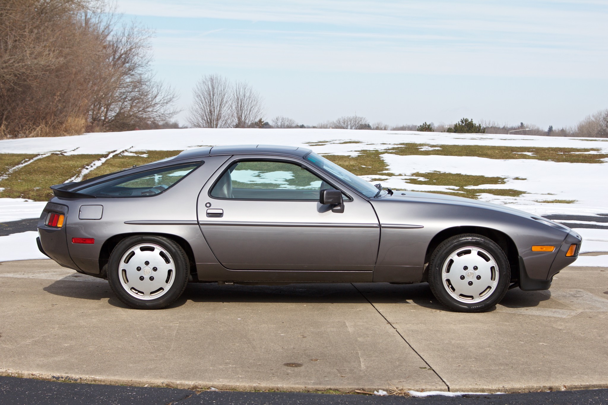Porsche 928 