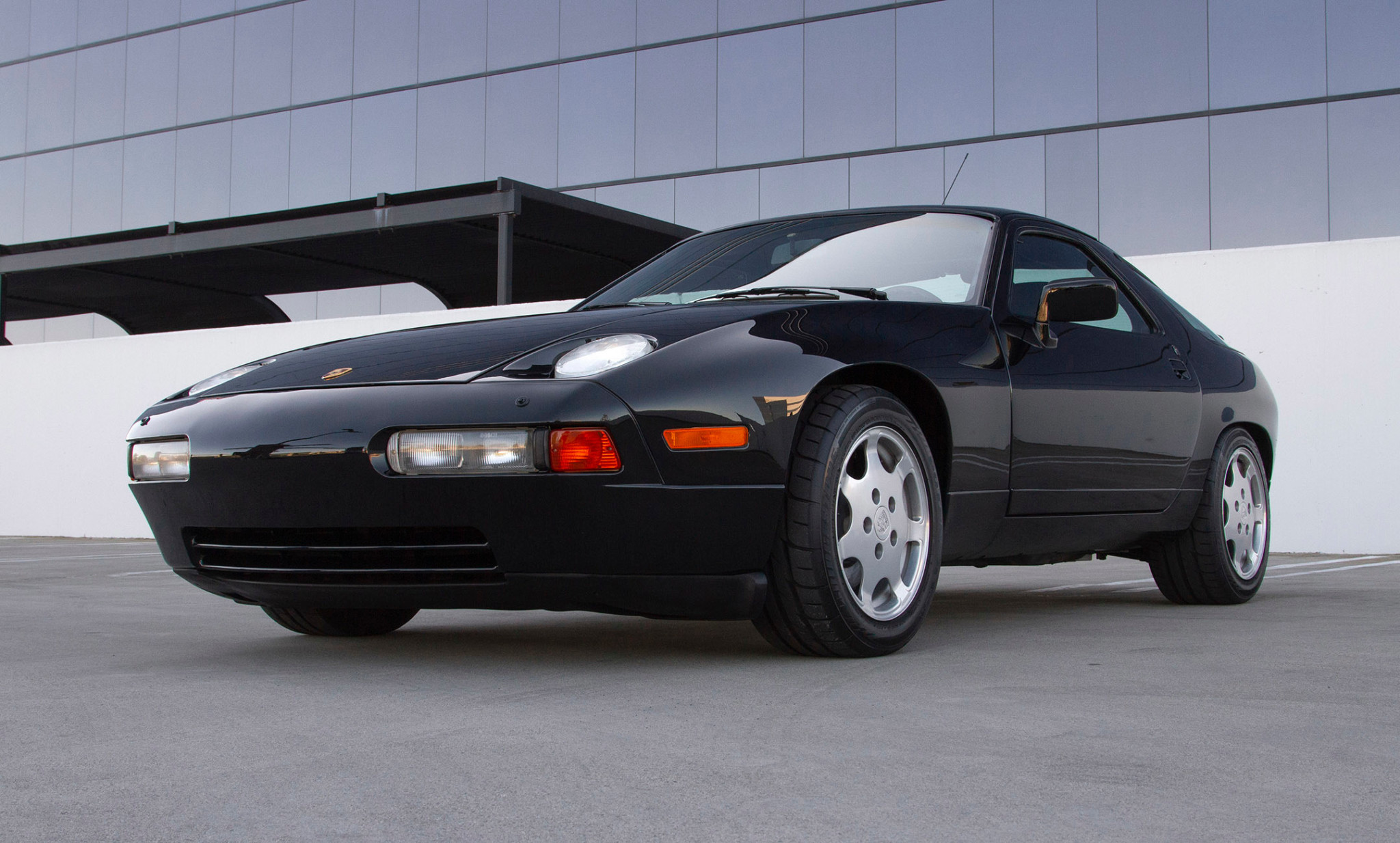 Porsche 928 