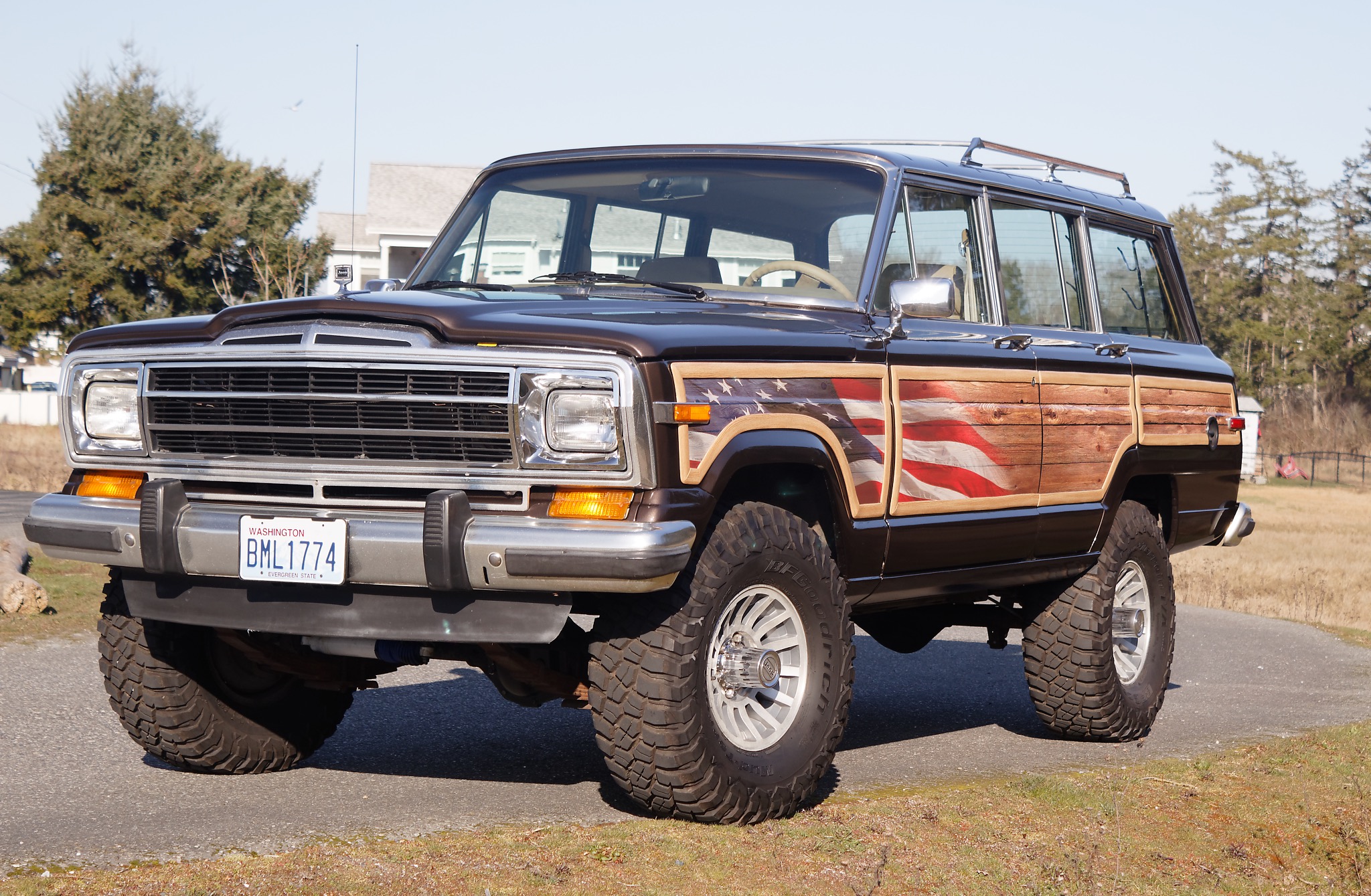 Jeep SJ Grand Wagoneer 