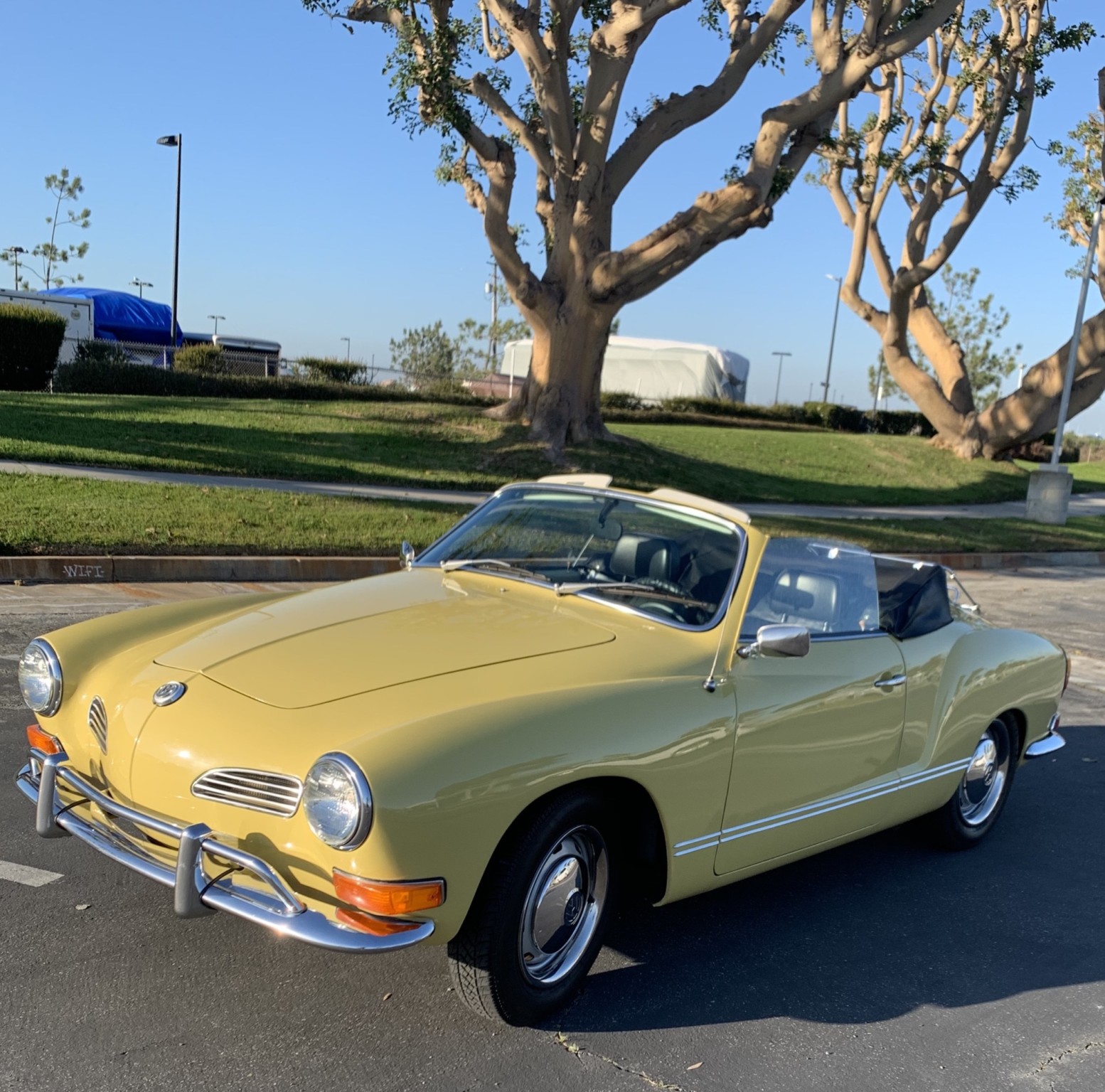 Volkswagen Karmann Ghia 