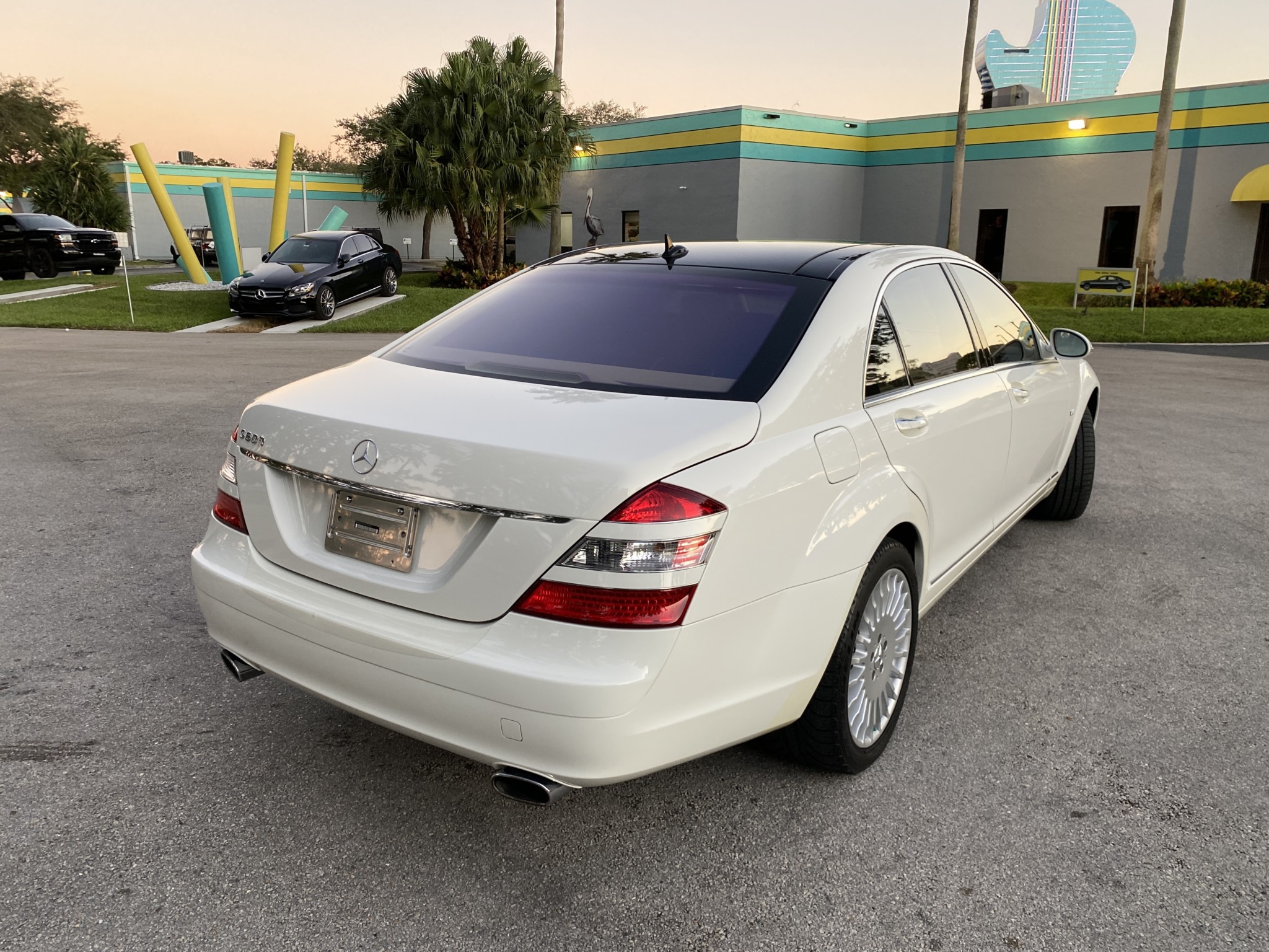 Mercedes-Benz W221 S-Class 