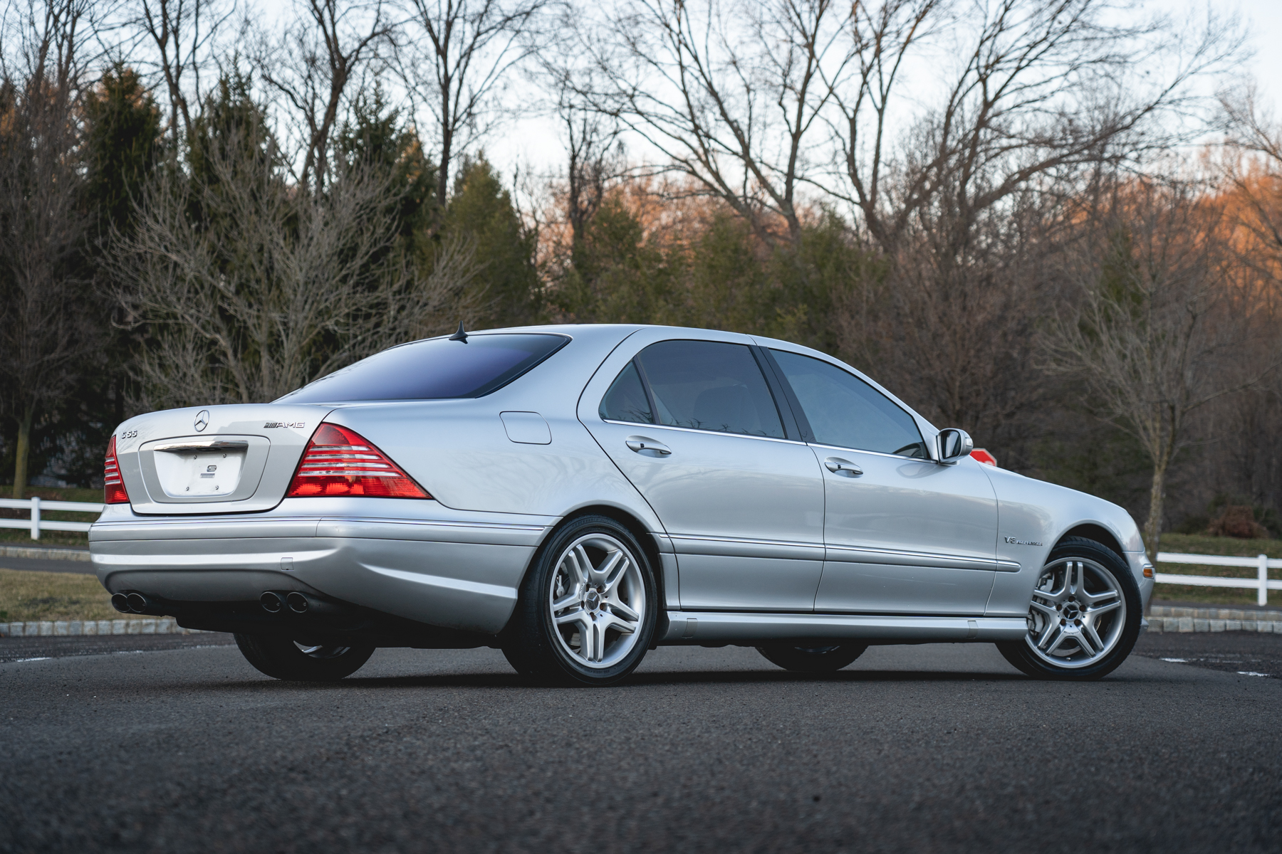 Mercedes-Benz W220 S-Class 