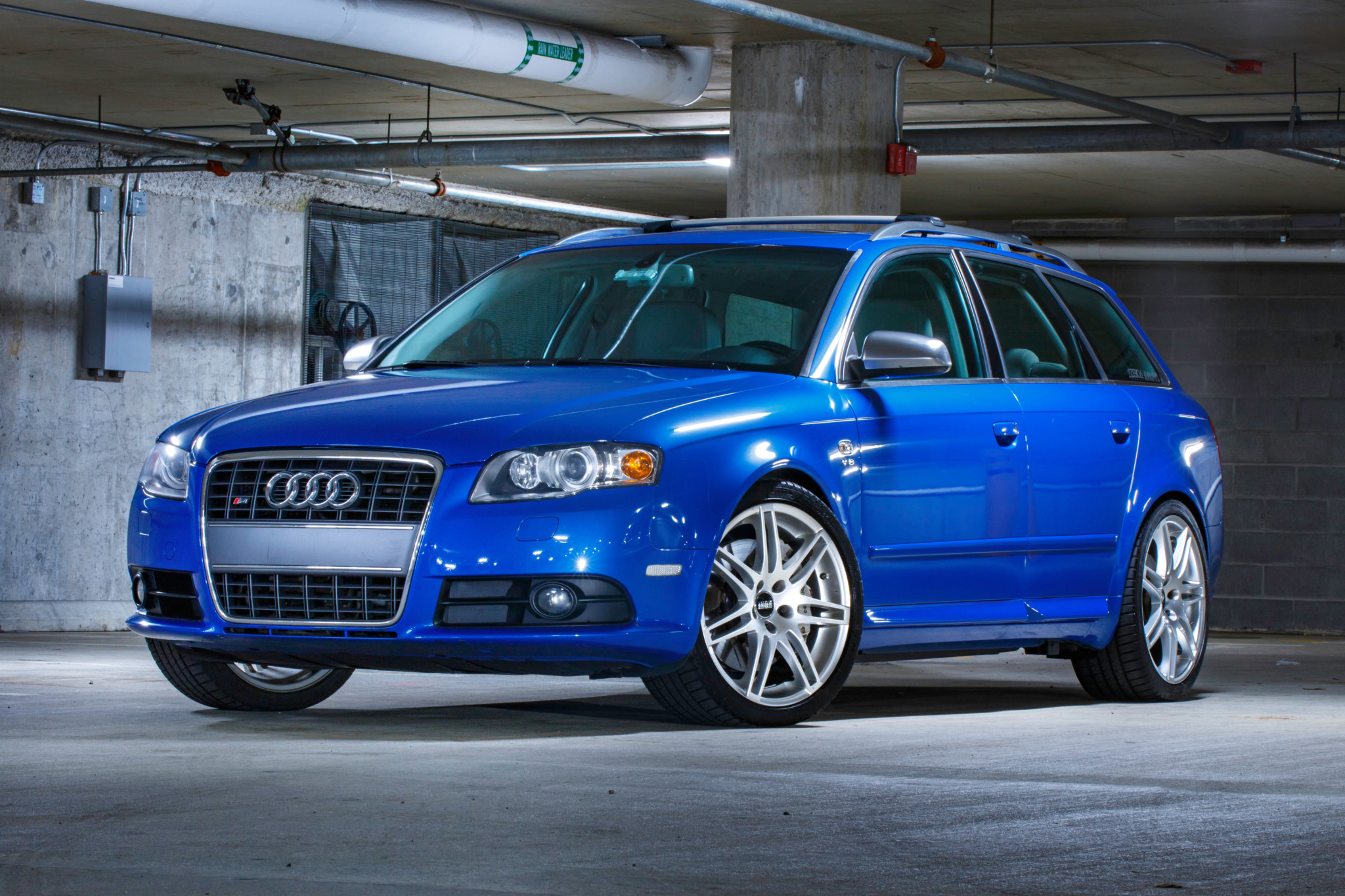 Audi B7 S4 