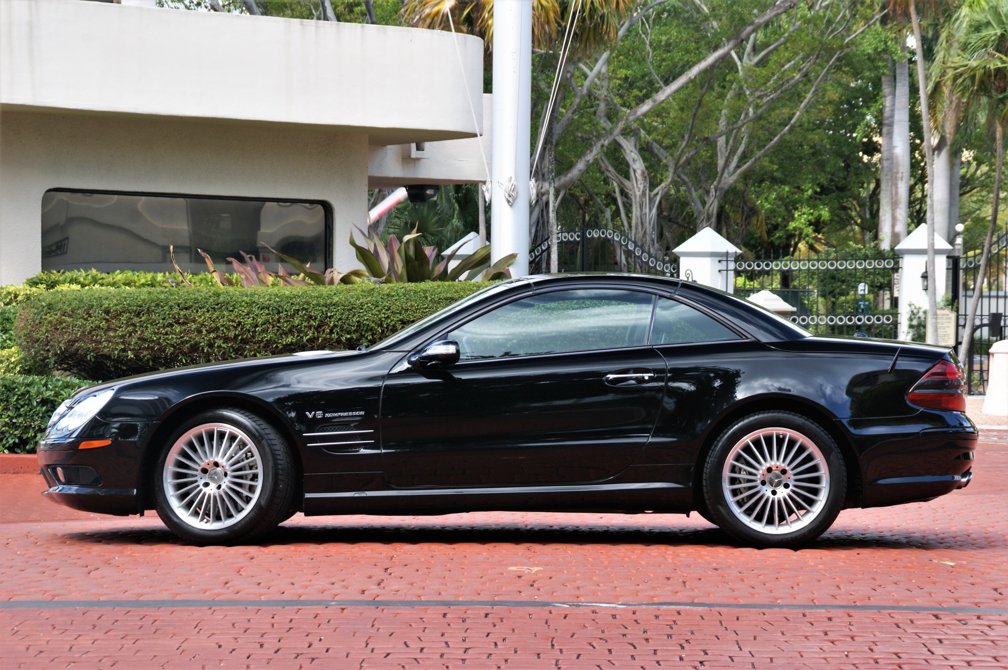 Mercedes-Benz R230 SL 