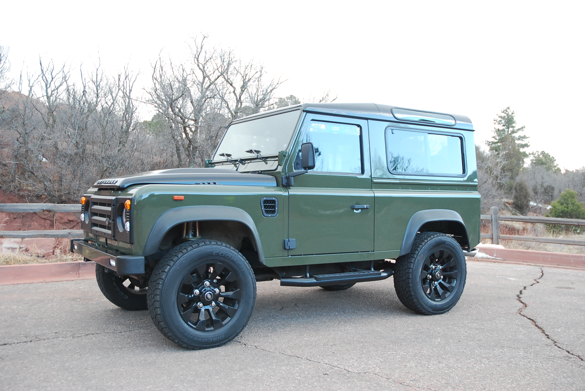Land Rover 90 / Defender 90 (Euro Spec) 