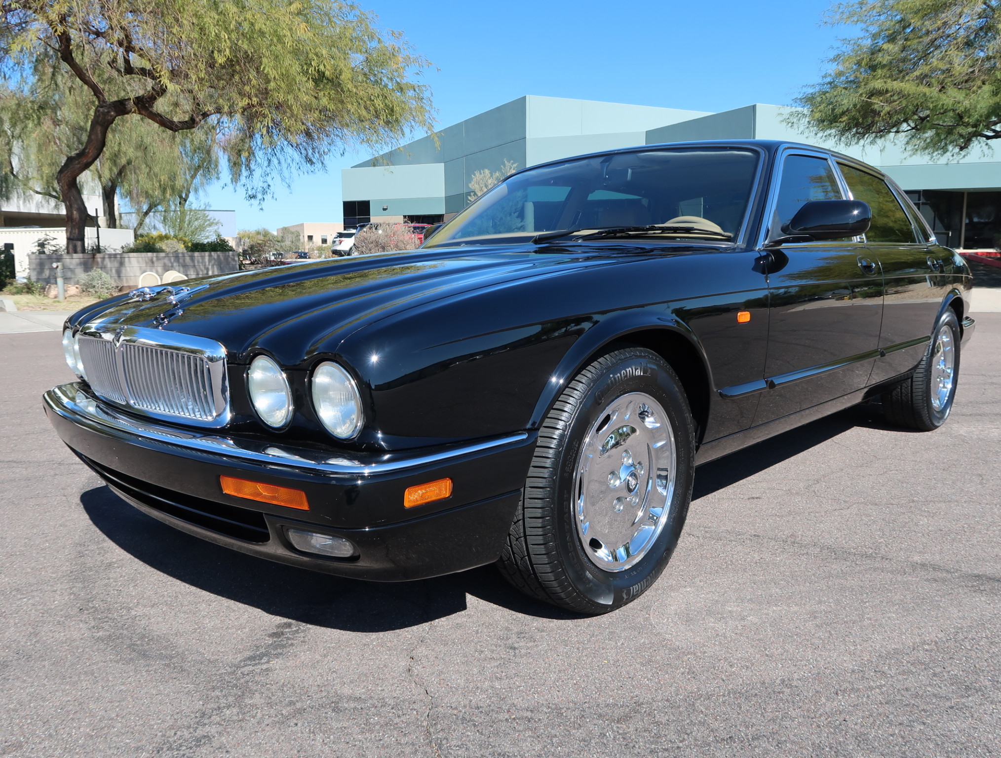 Jaguar X300 XJ (1995-1997) 