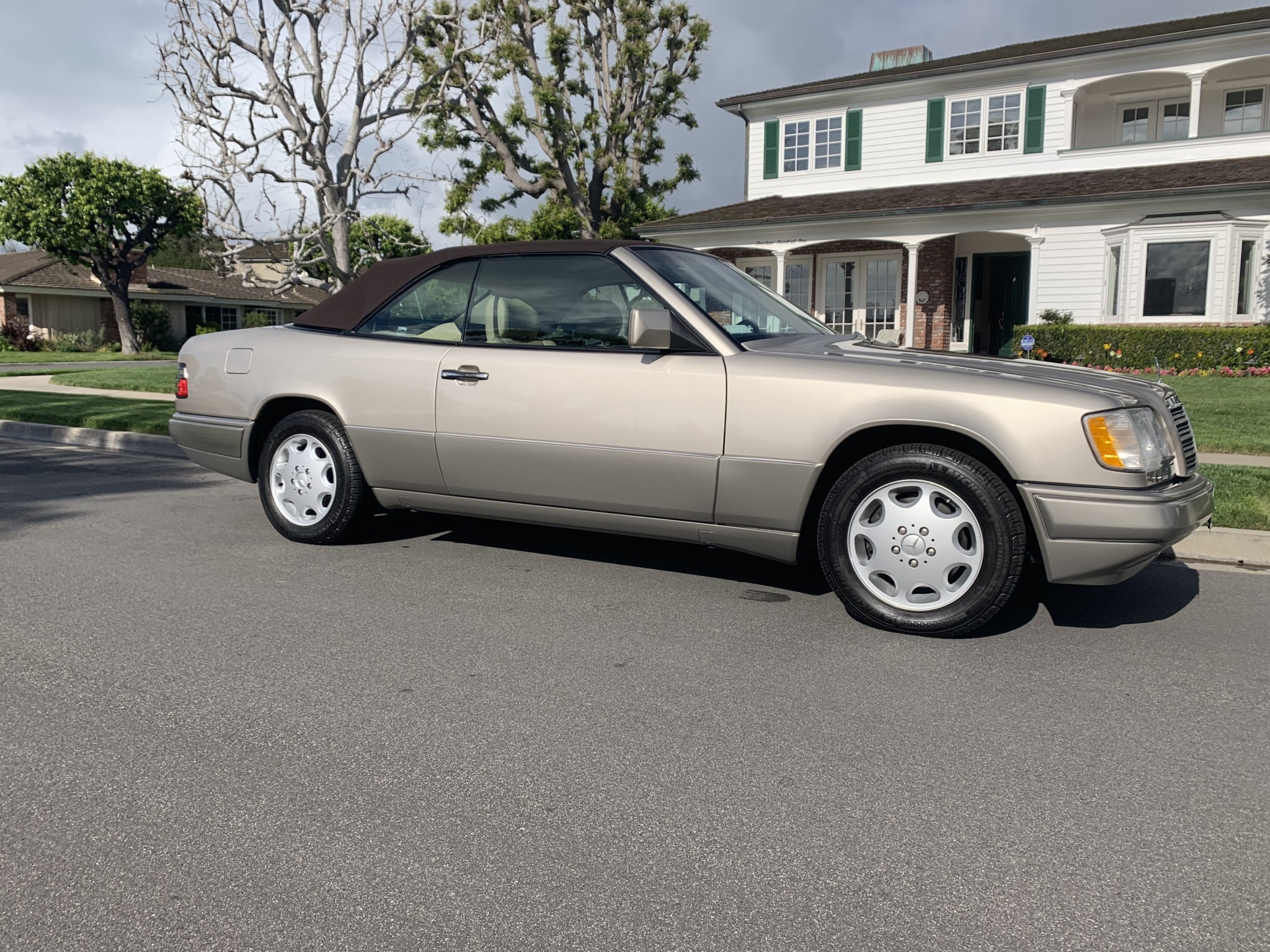 Mercedes-Benz W124 E-Class 