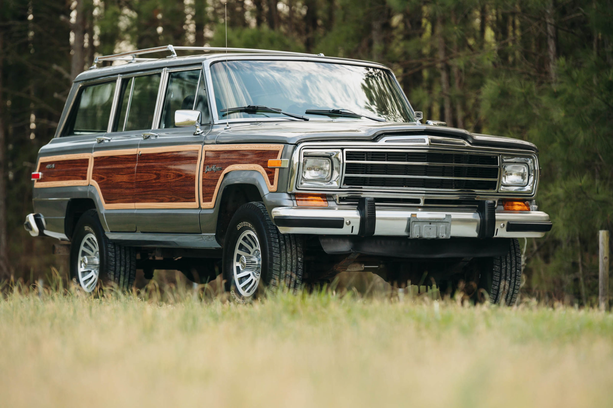 Jeep SJ Grand Wagoneer 