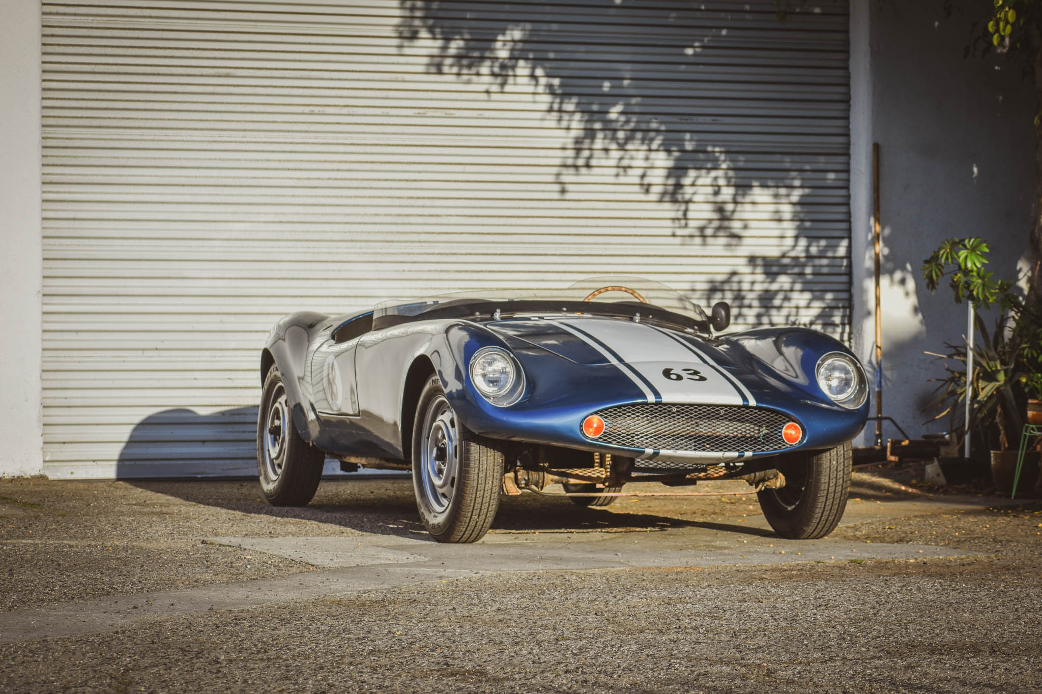 Volkswagen Beetle (Oval Window) 