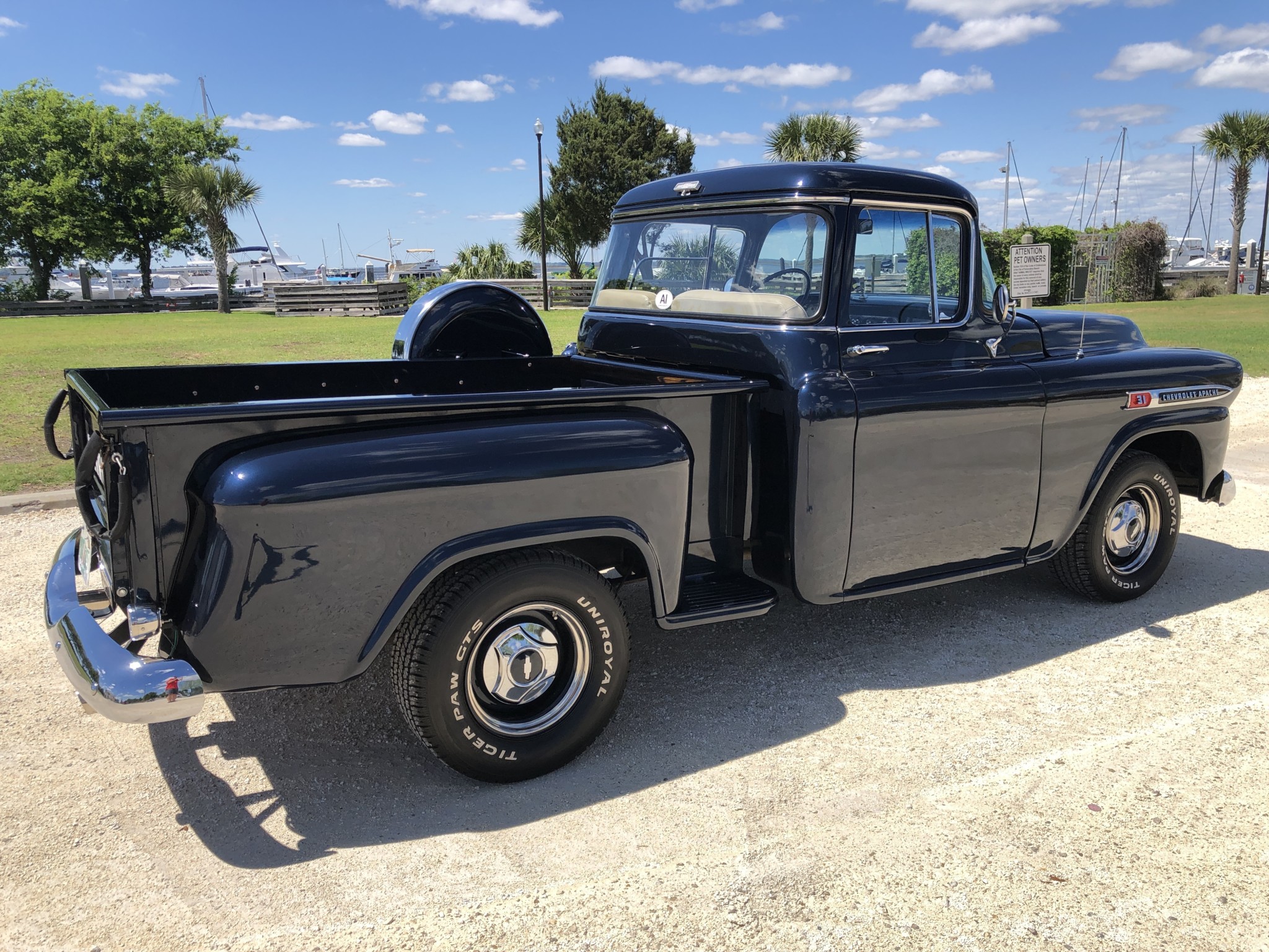 Chevrolet Task Force Pickup (1955-1959) 