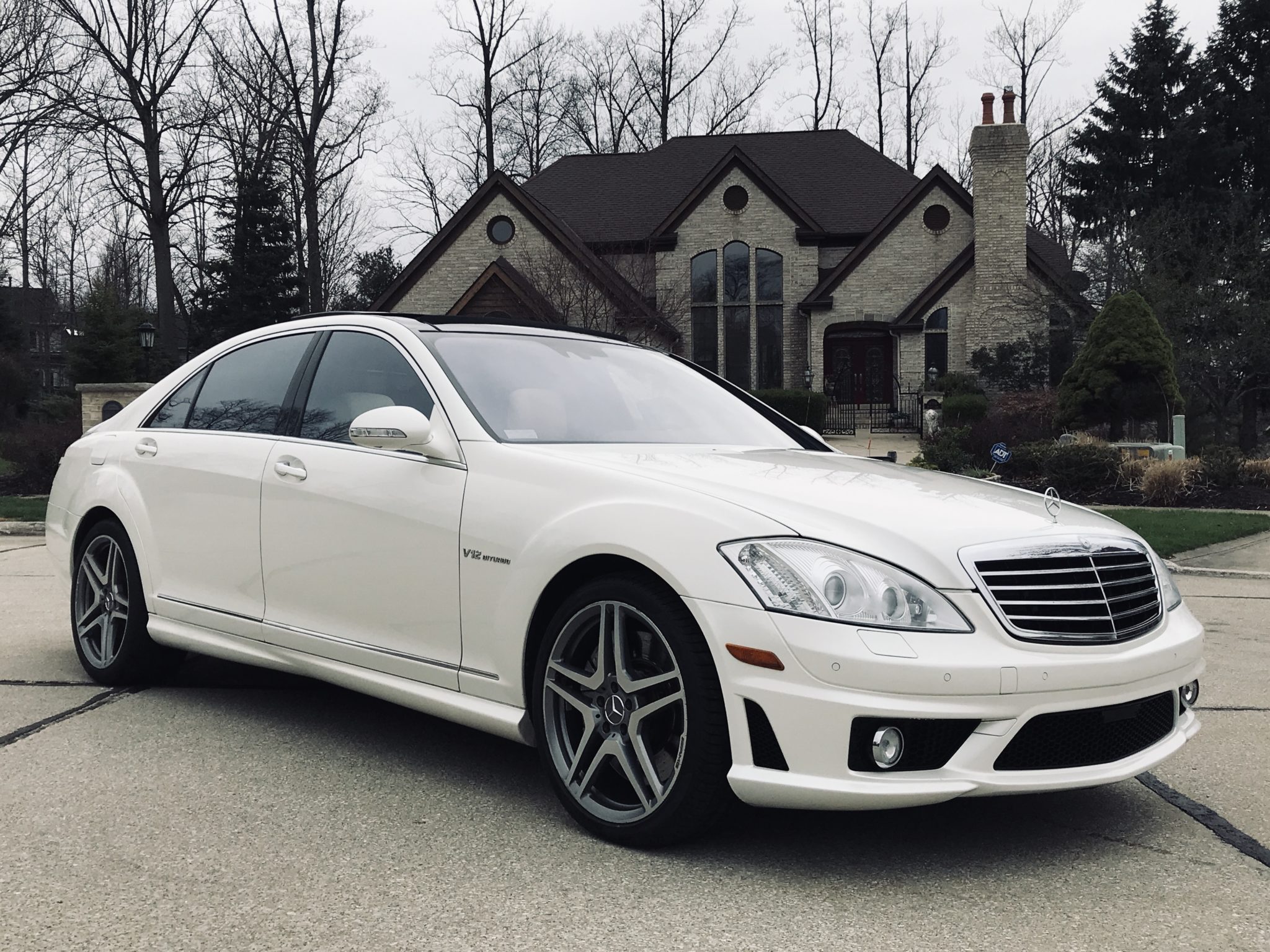 Mercedes-Benz W221 S-Class 