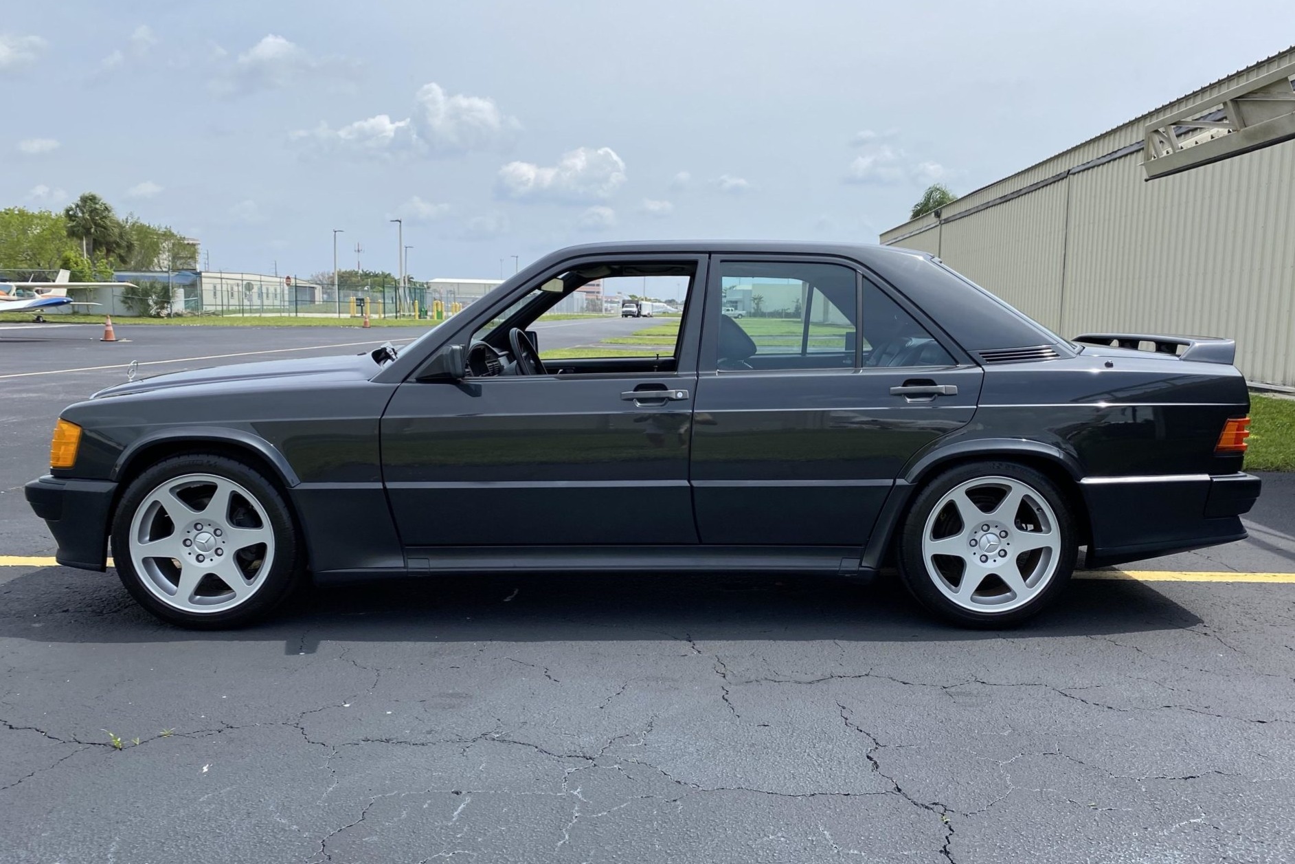 Mercedes-Benz 190E 2.3-16 & 2.5-16 