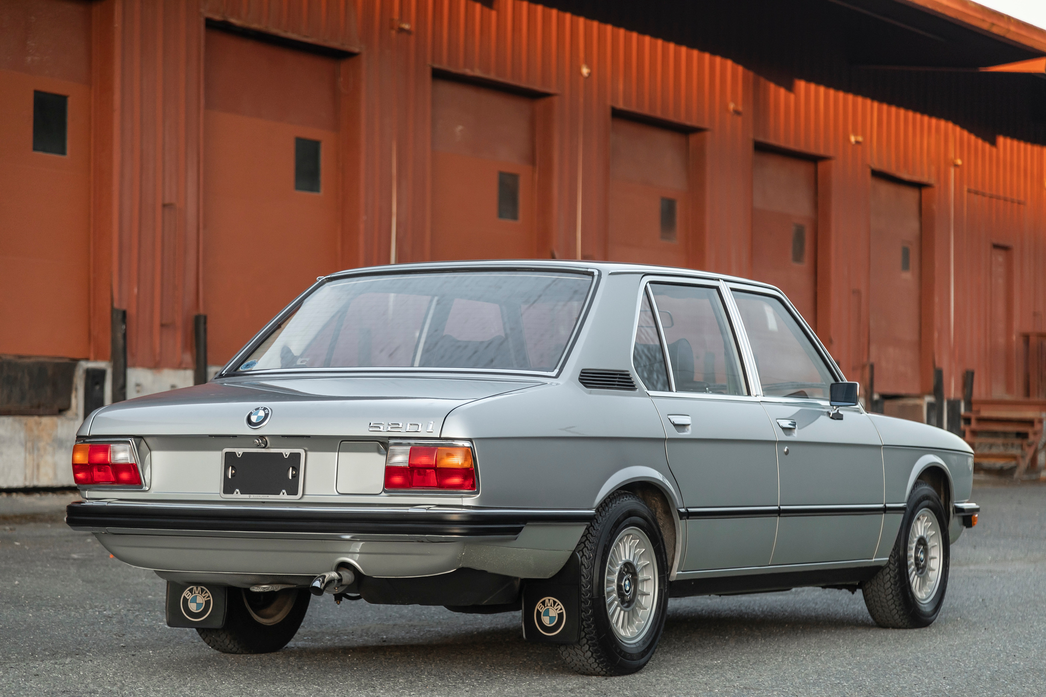BMW E12 5-Series 
