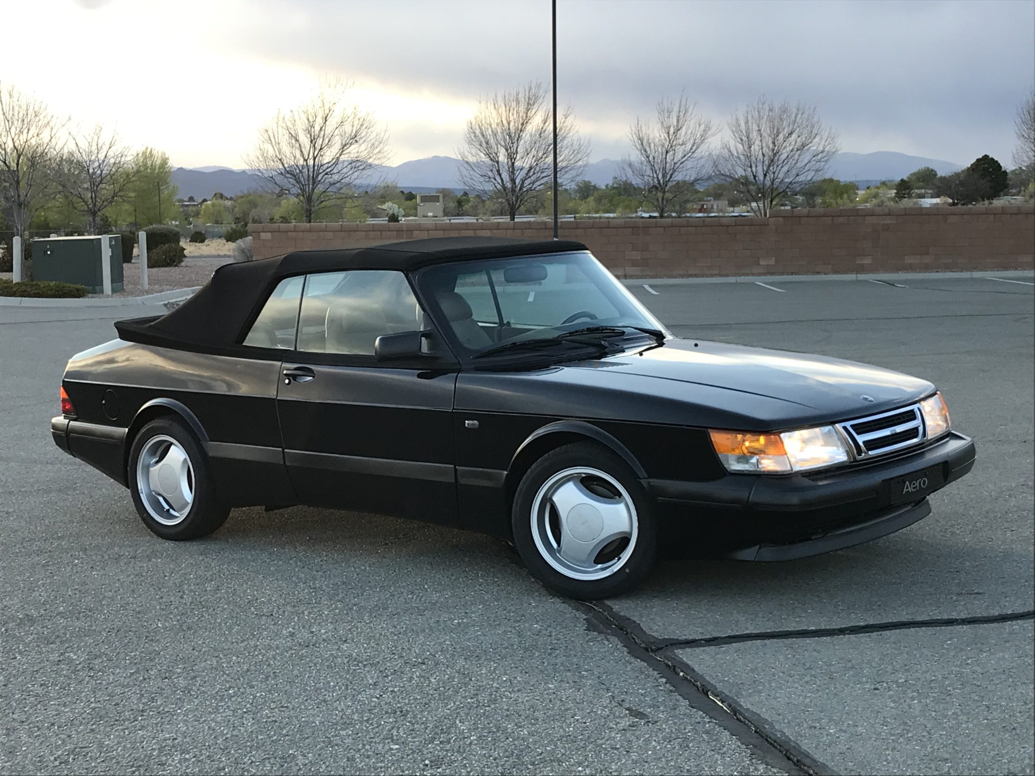 Saab 900 