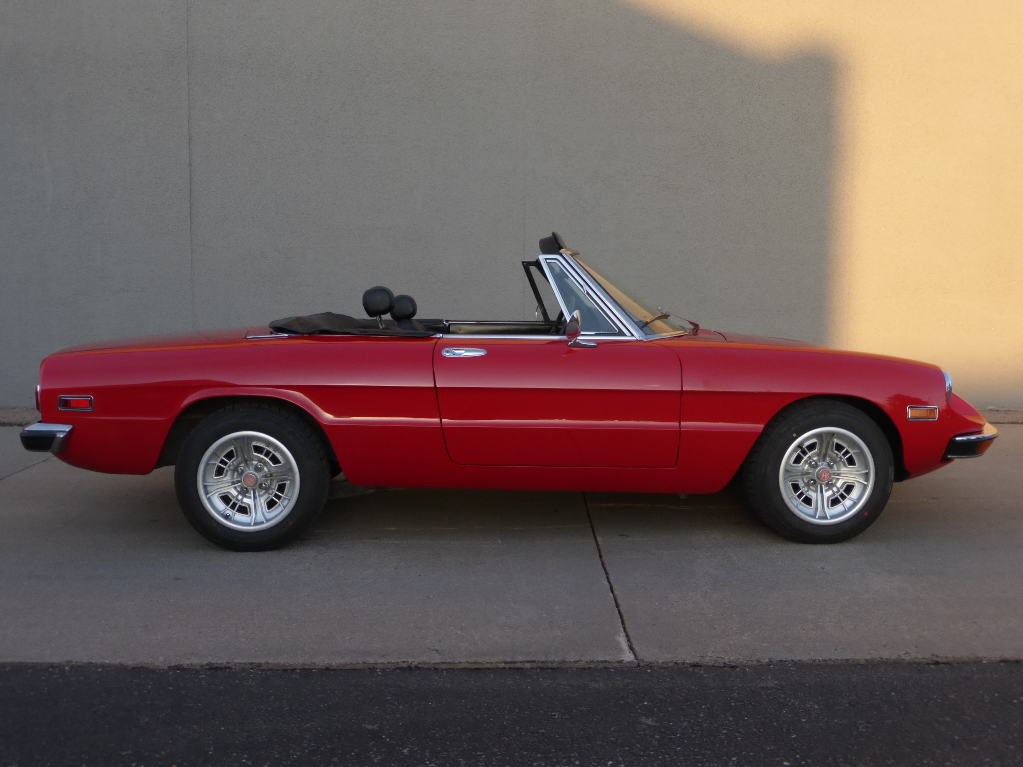 Alfa Romeo 105/115 Spider Series 2 