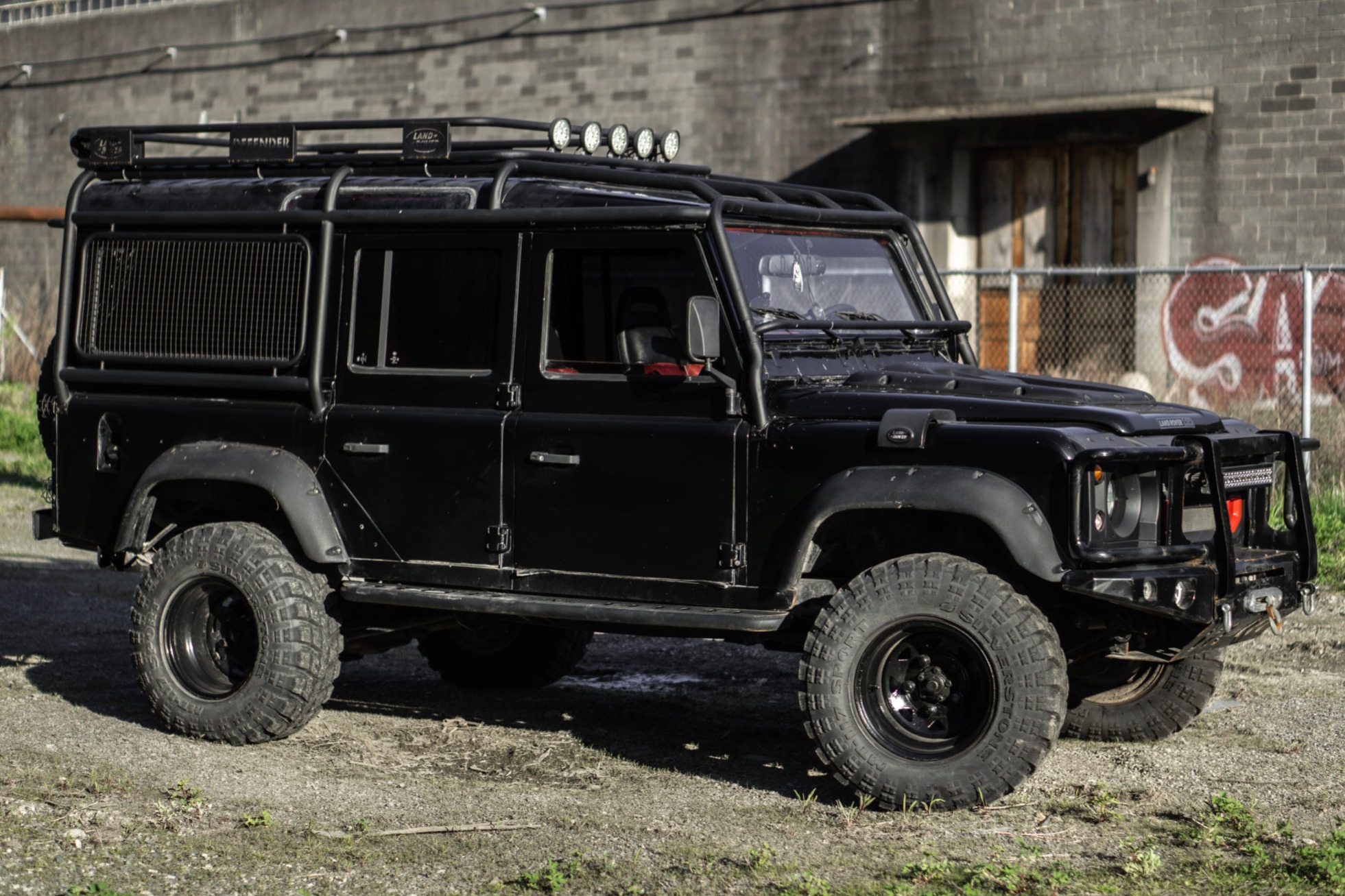 Land Rover 110 / Defender 110 (Euro Spec) 