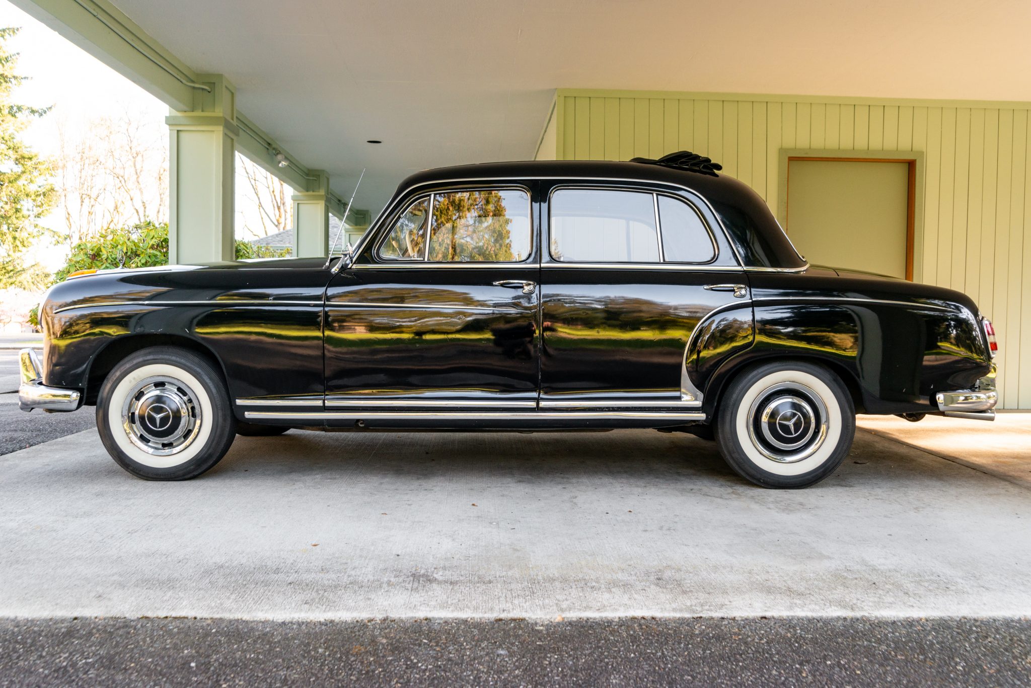 Mercedes-Benz Ponton 