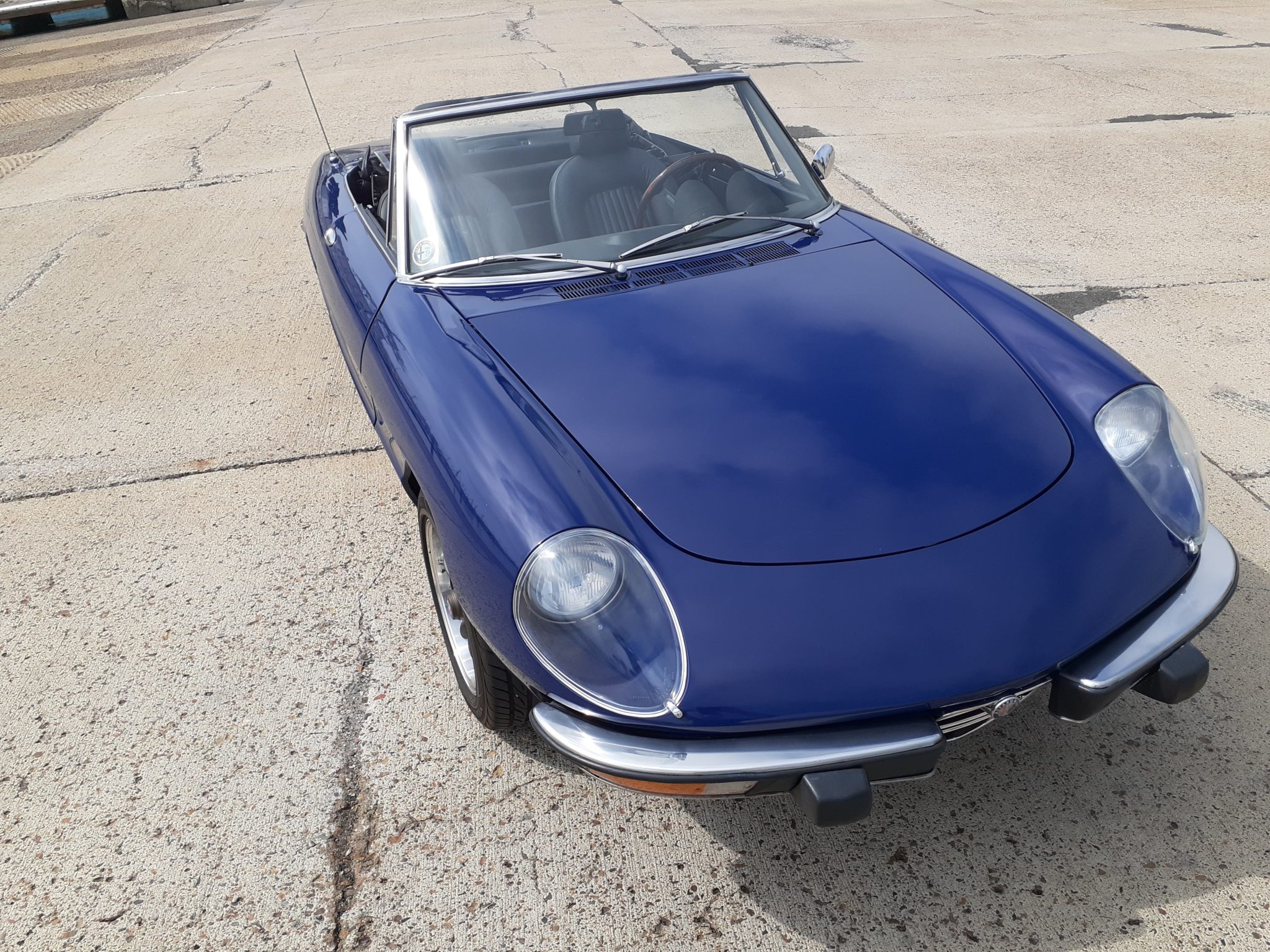 Alfa Romeo 105/115 Spider Series 2 