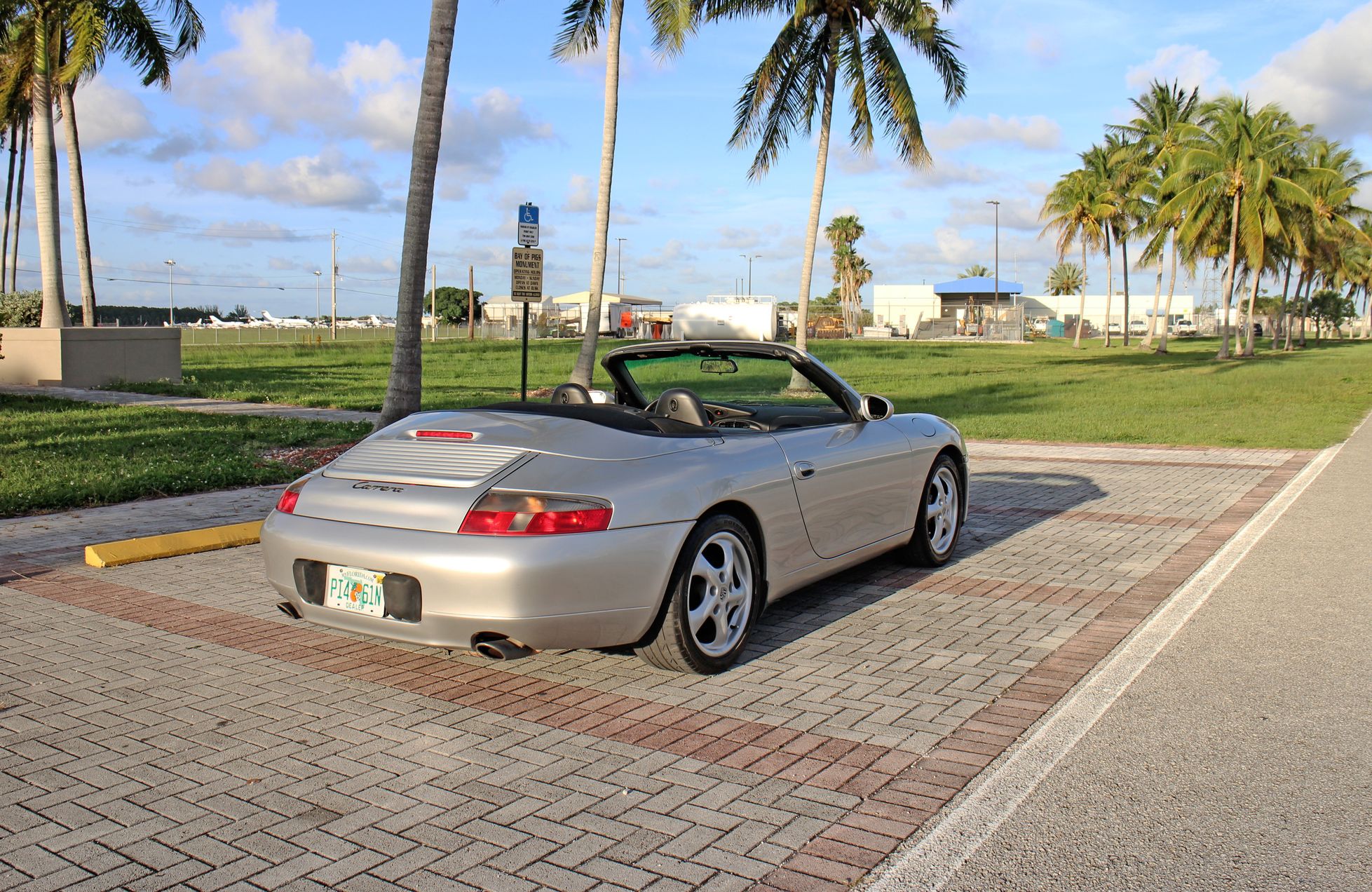 2000 Porsche 996 911 (Non-Turbo/GT2/GT3) 
